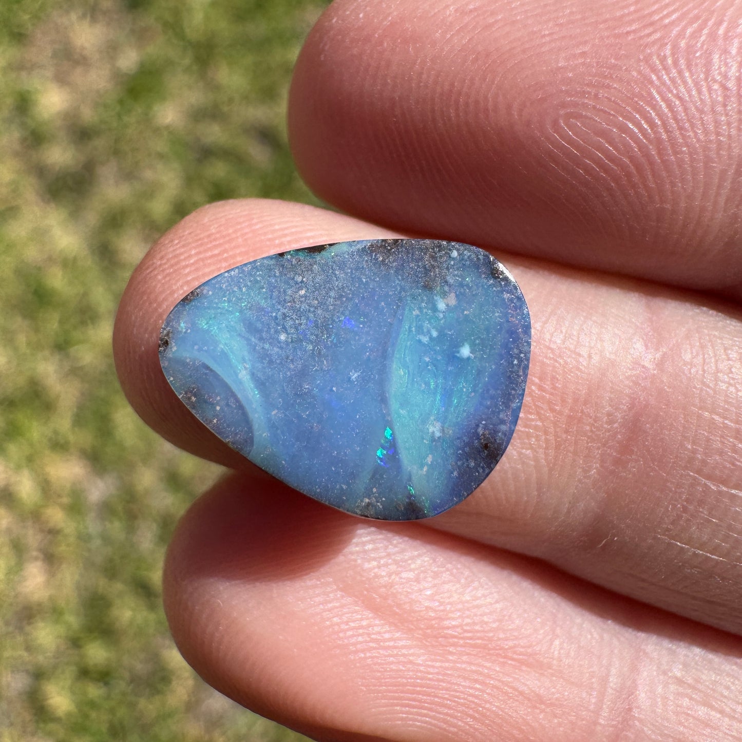 4.86 Ct blue boulder opal