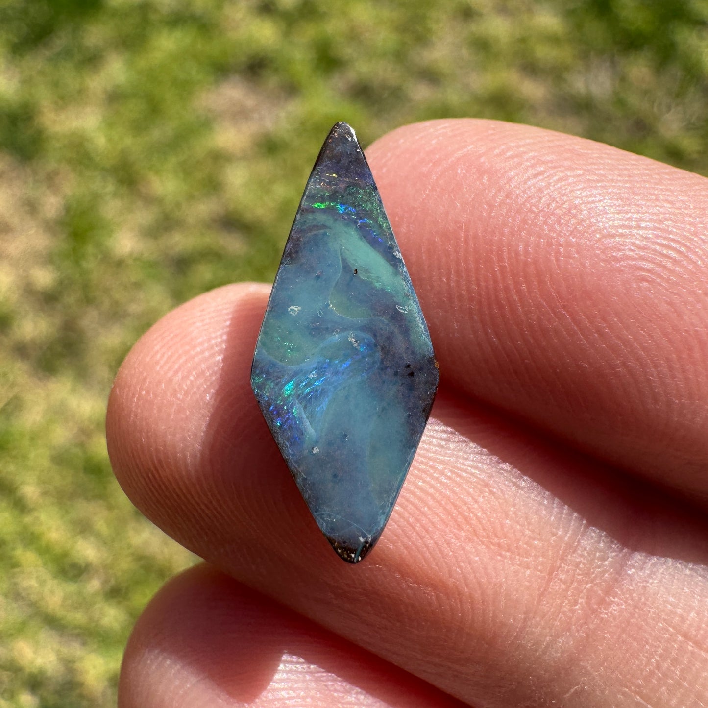 3.00 Ct kite boulder opal