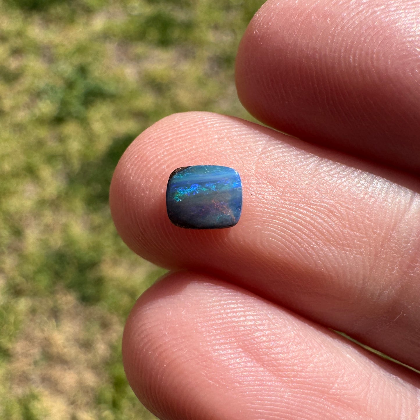 0.51 Ct extra small boulder opal