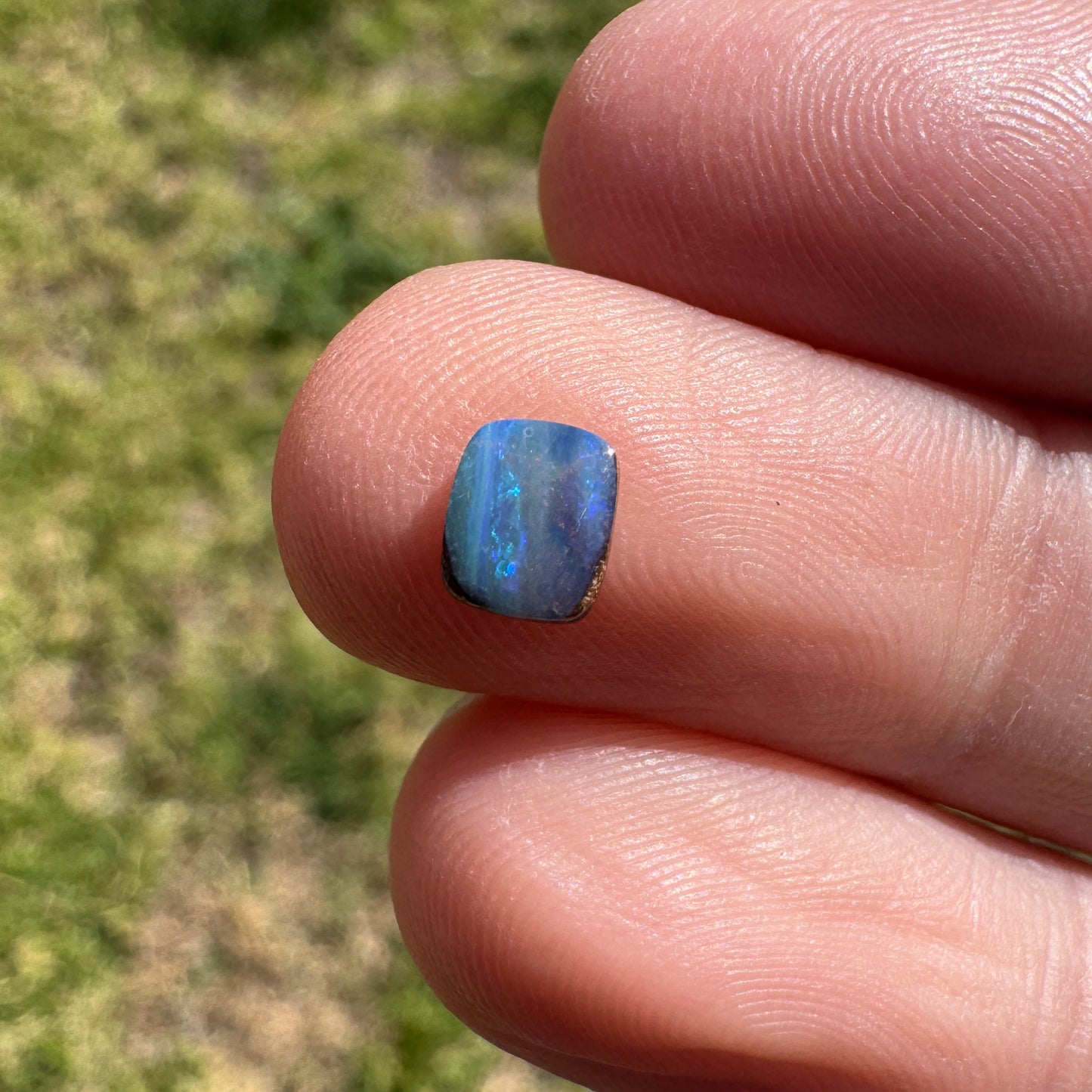 0.51 Ct extra small boulder opal