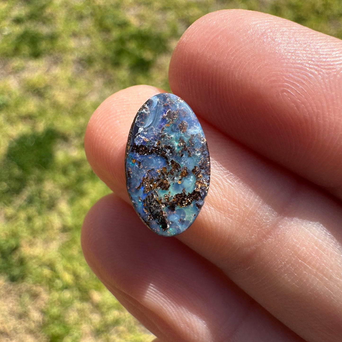 3.34 Ct small boulder opal