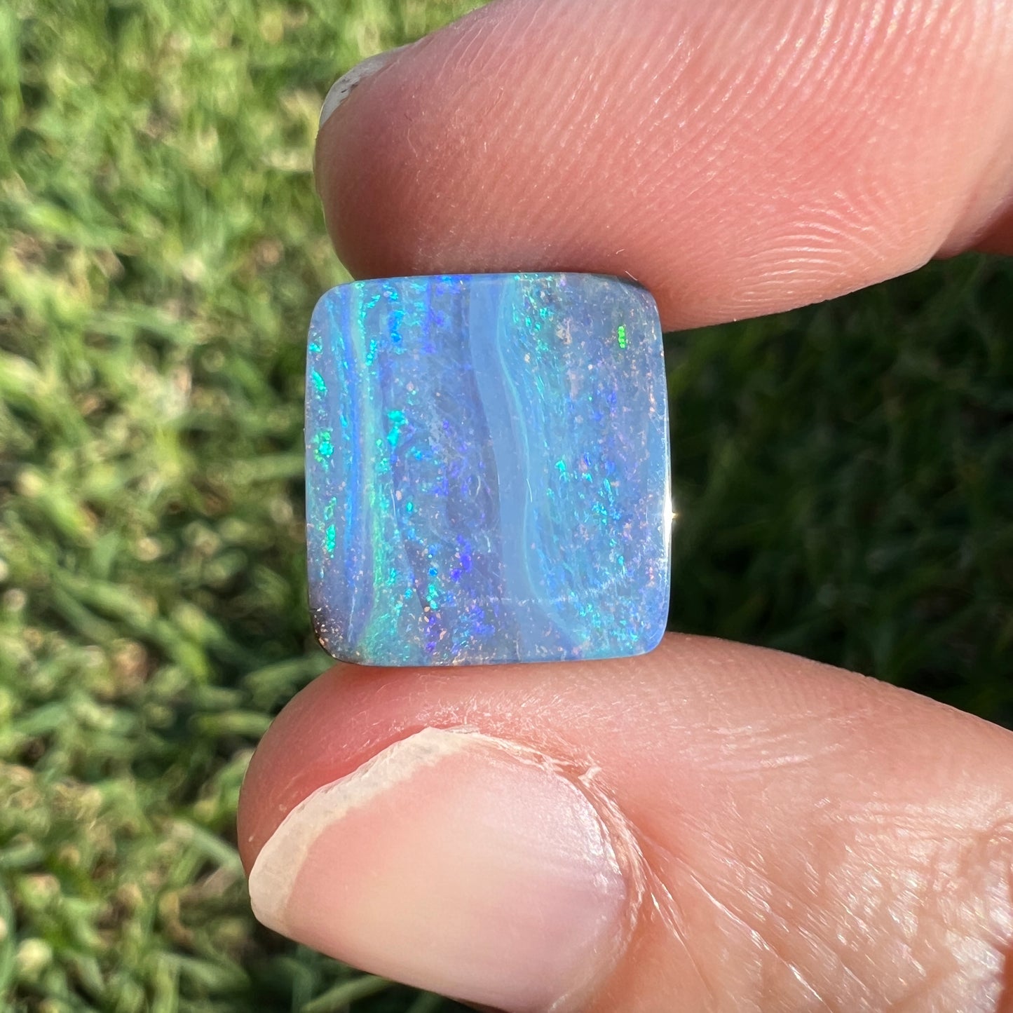 5.65 Ct green-blue boulder opal