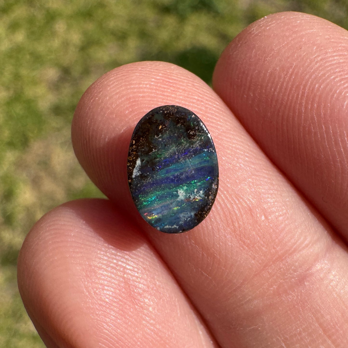 1.67 Ct oval boulder opal