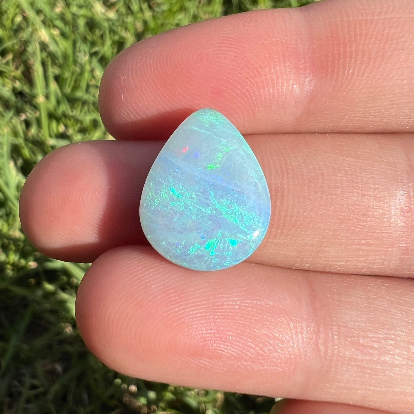 7.16 Ct teardrop boulder opal