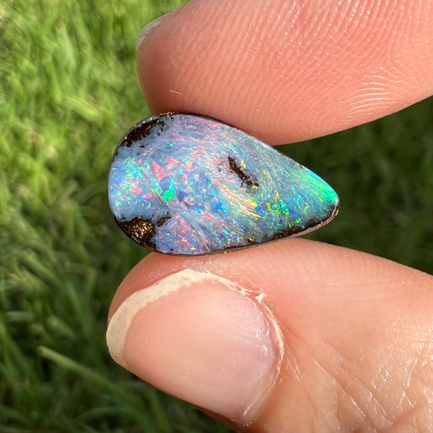 4.94 Ct teardop boulder opal