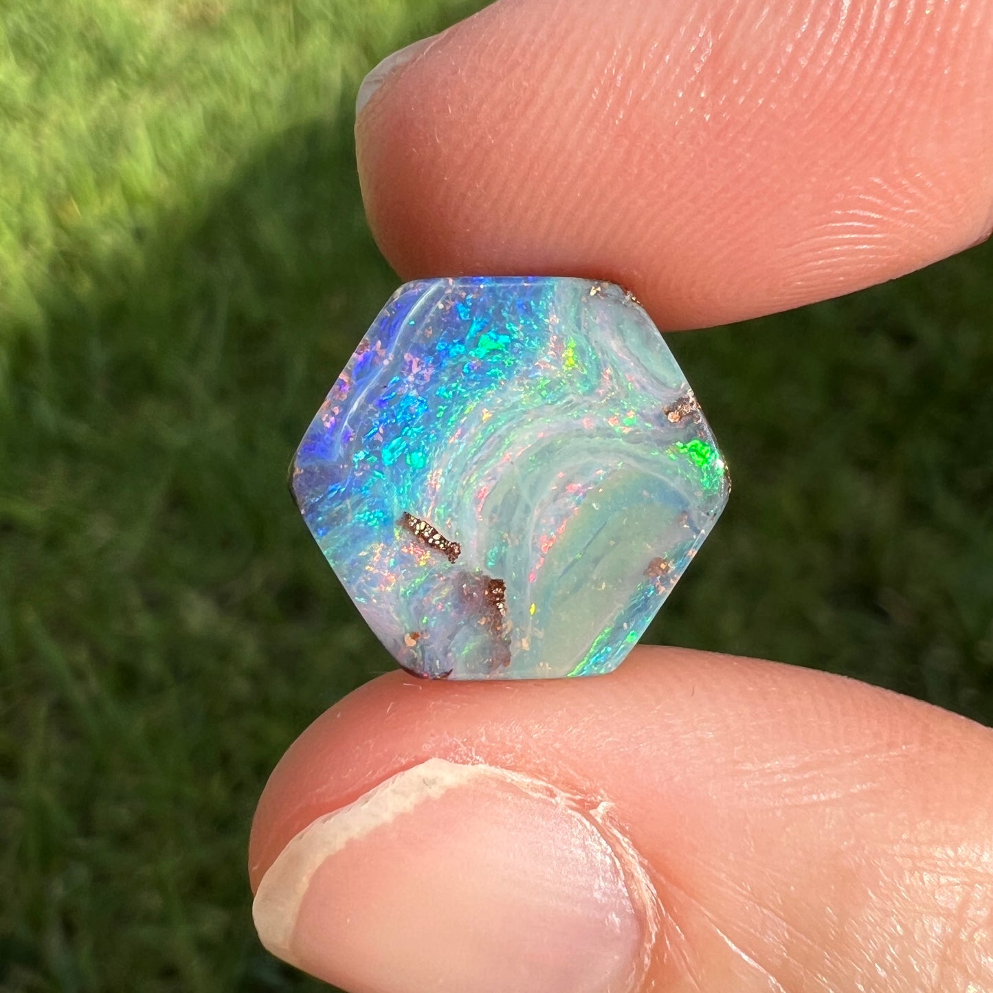 5.73 Ct hexagon boulder opal