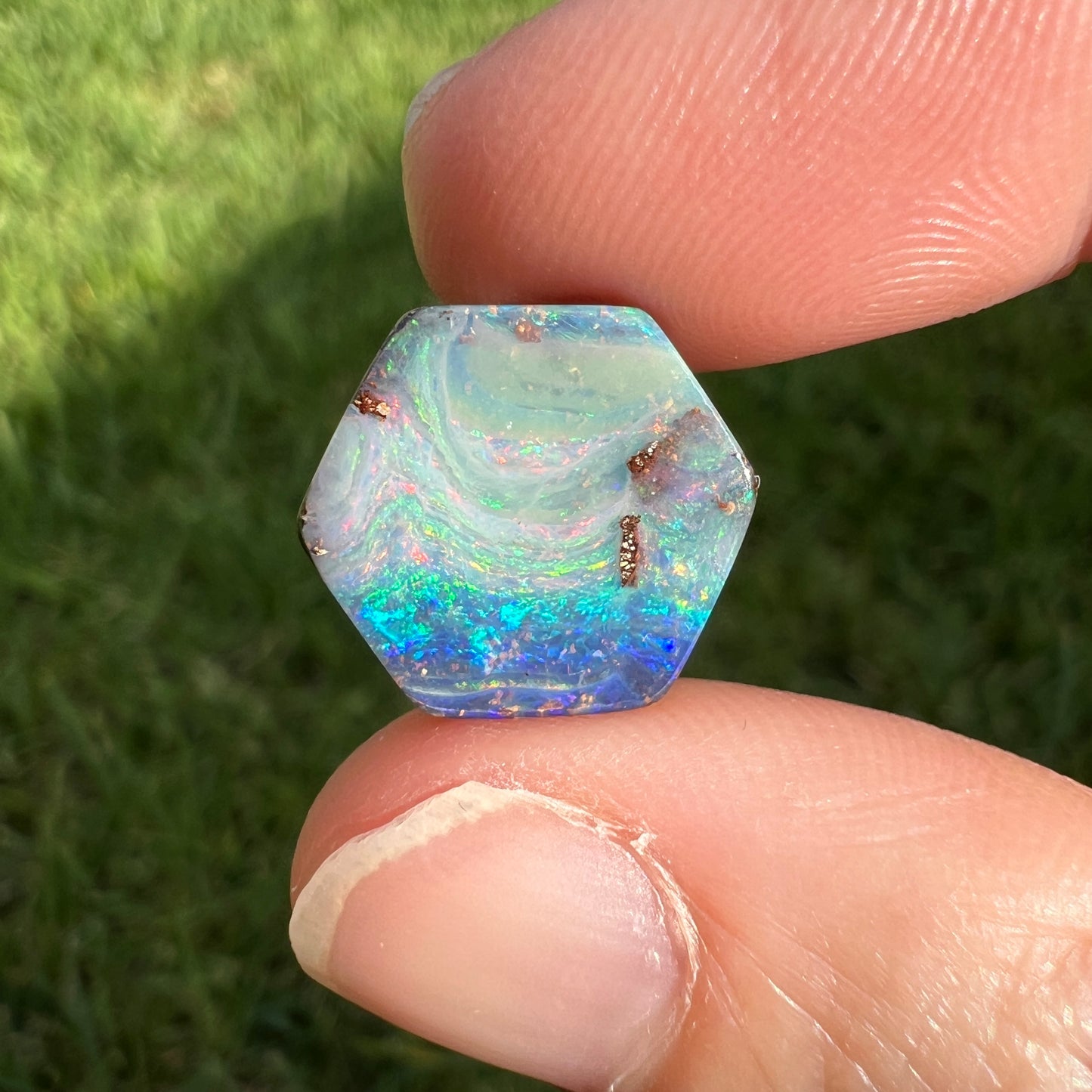 5.73 Ct hexagon boulder opal