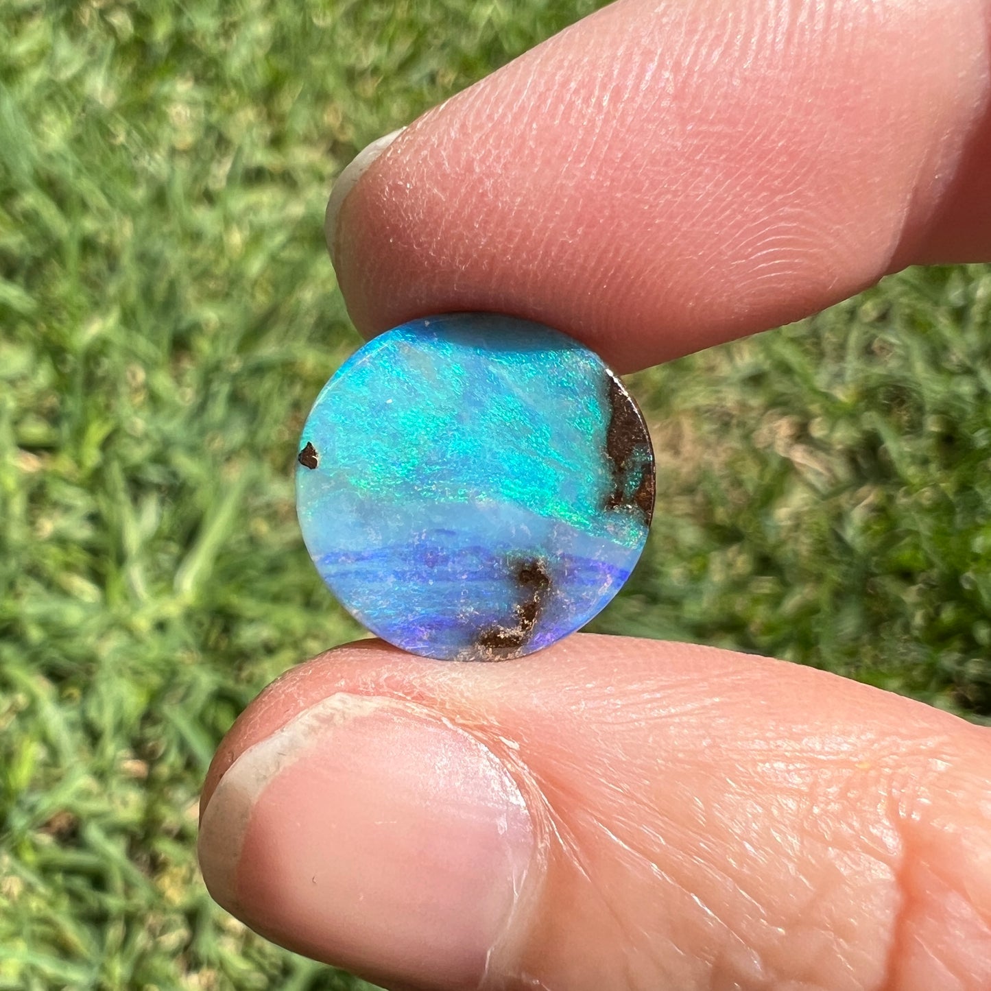 4.35 Ct circle boulder opal