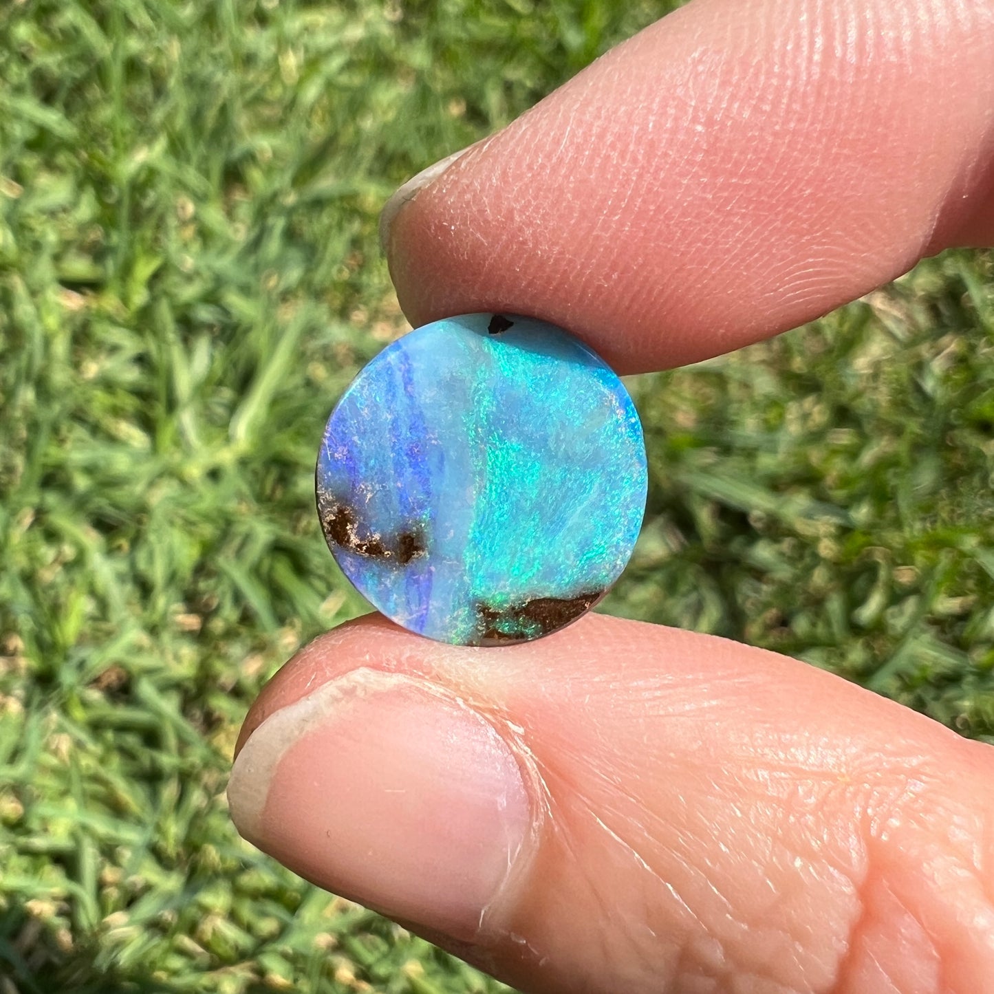 4.35 Ct circle boulder opal