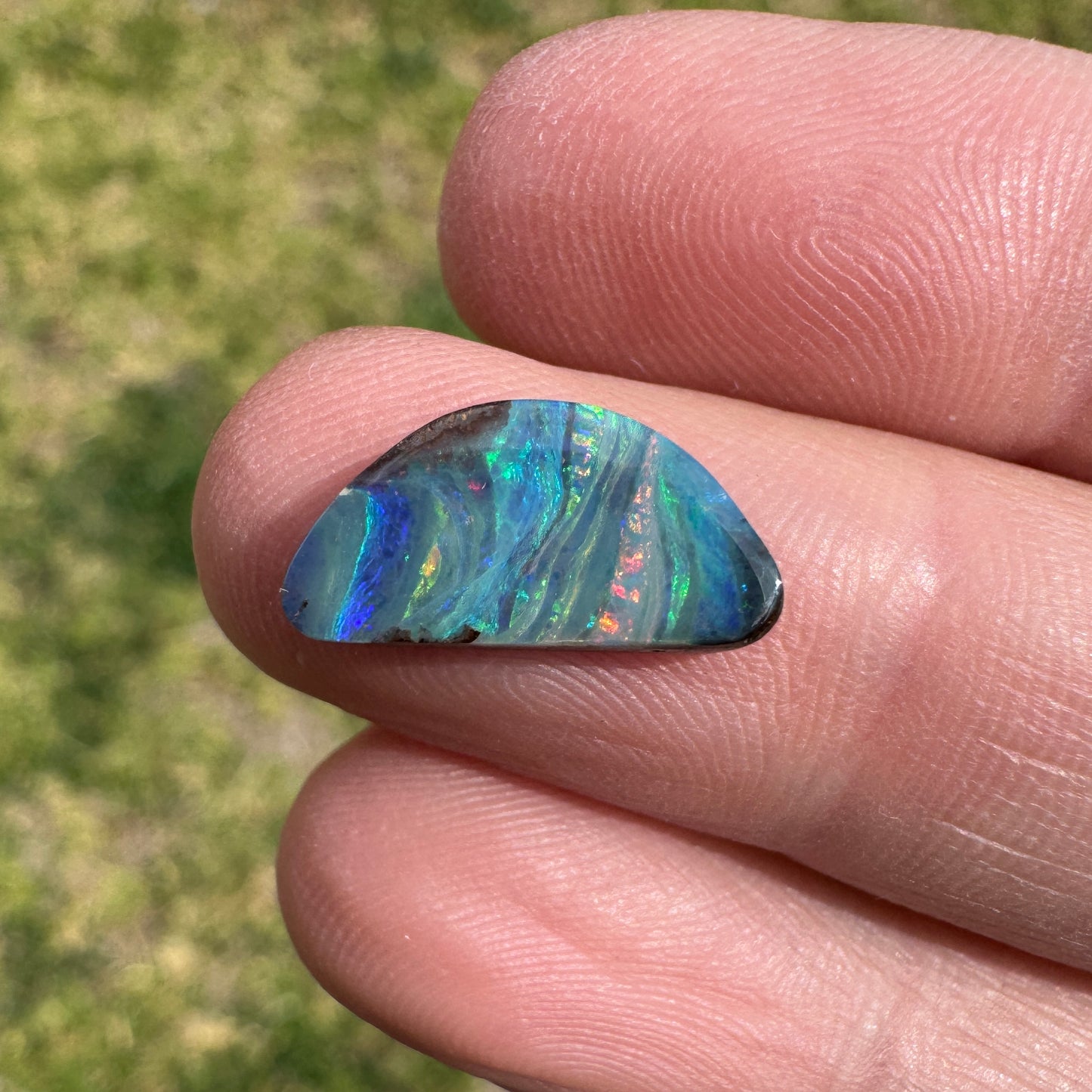 3.26 Ct stripy boulder opal