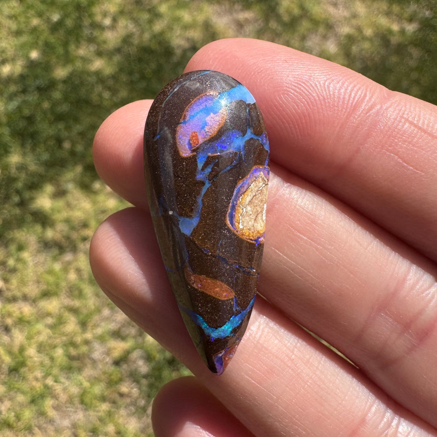 19.75 Ct large teardrop matrix boulder opal