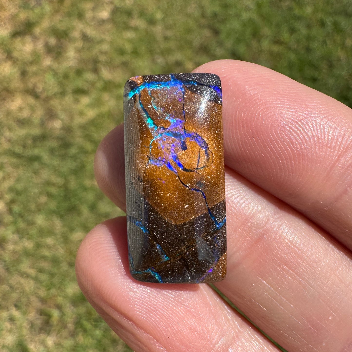14.37 Ct purple matrix boulder opal