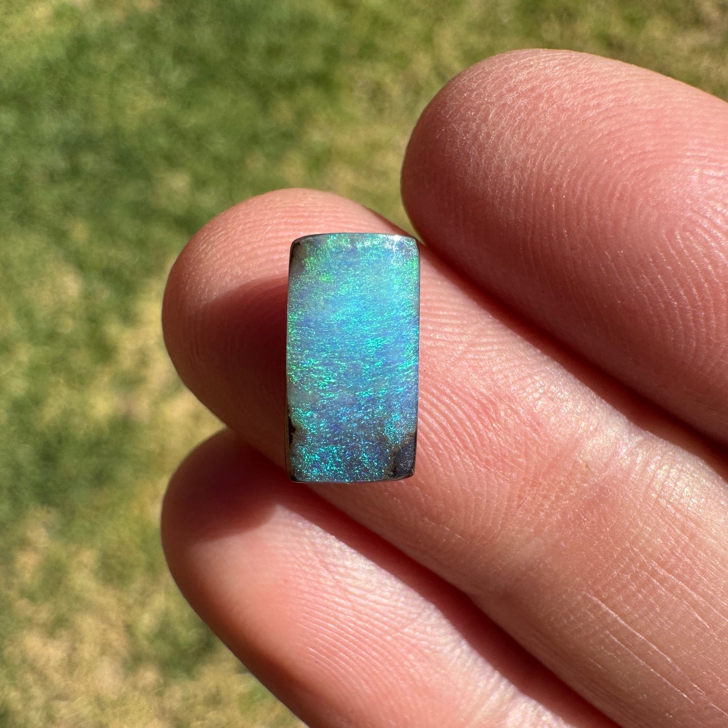 3.07 Ct small boulder opal
