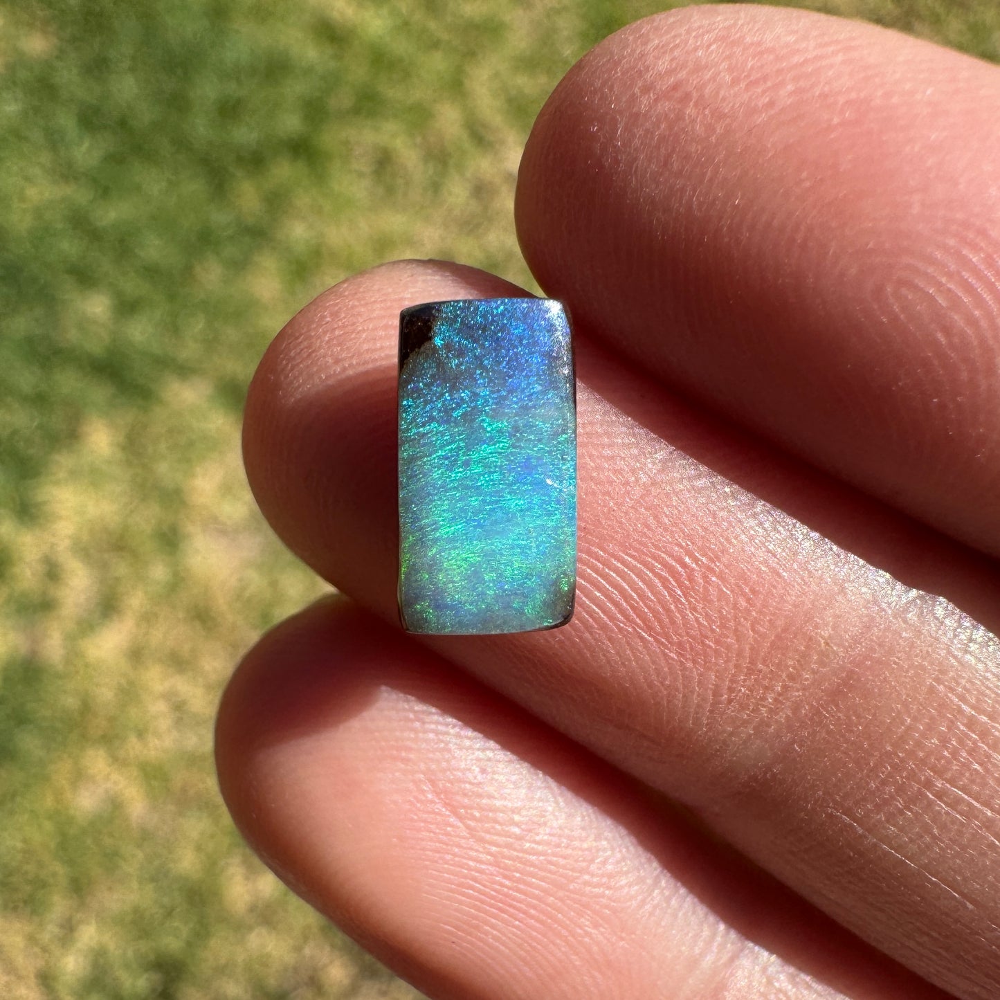 3.07 Ct small boulder opal