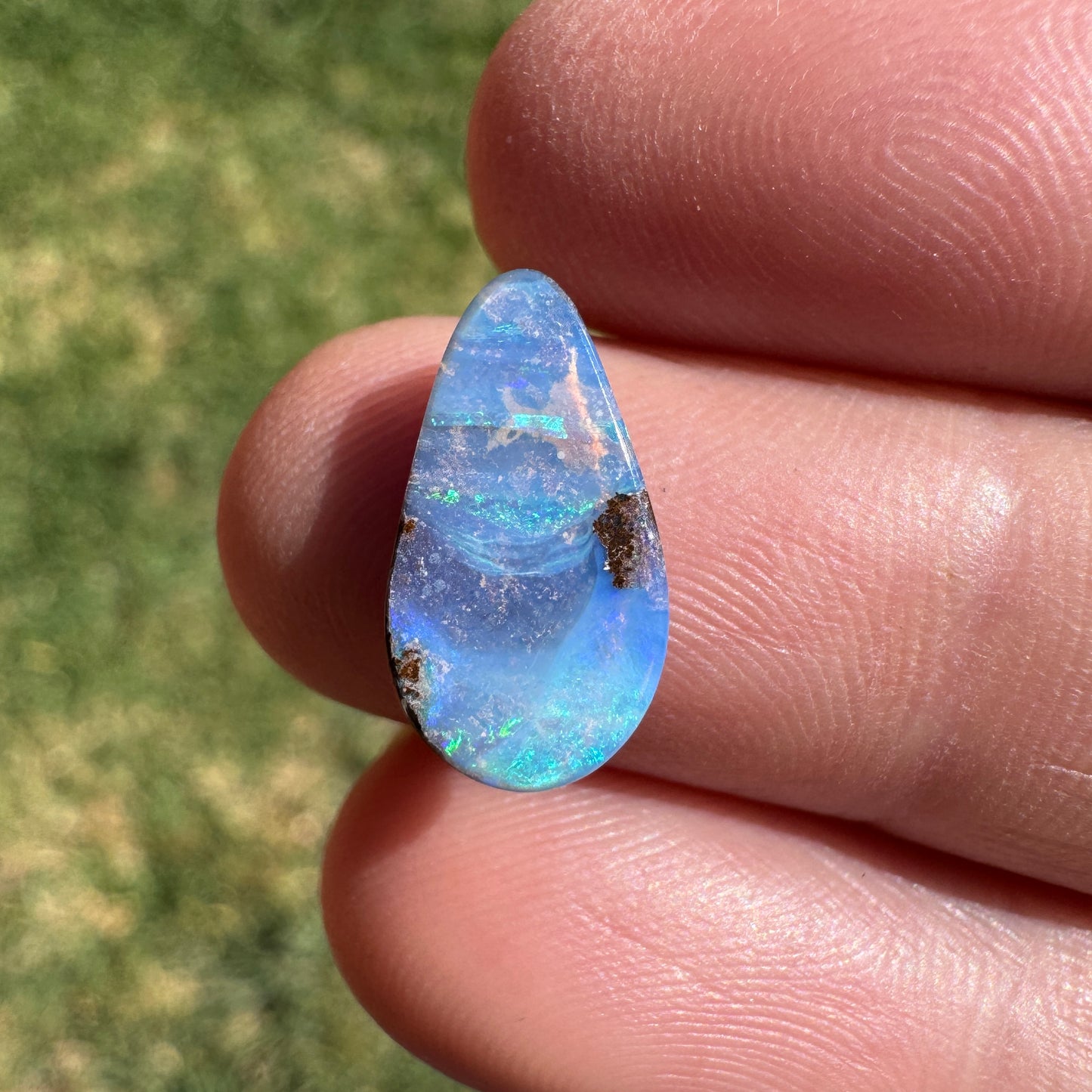 2.35 Ct small boulder opal