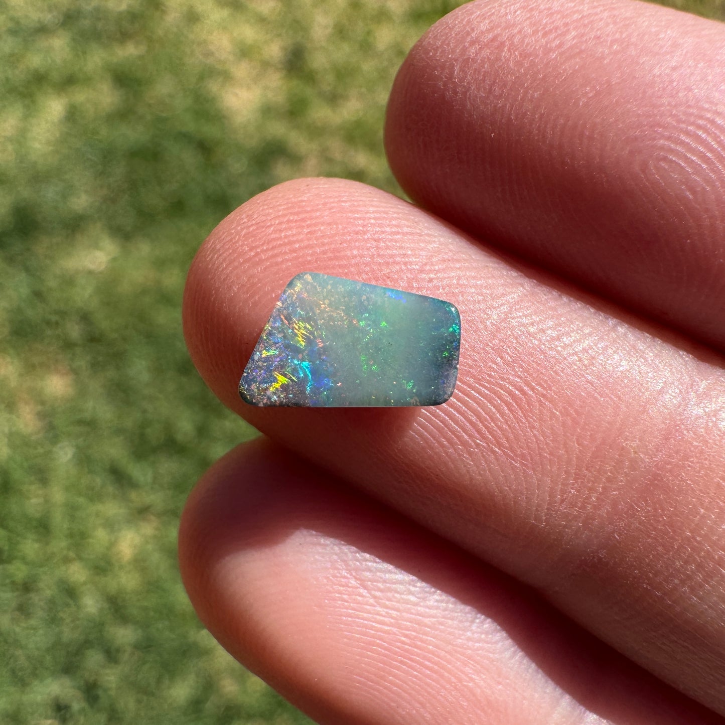 1.05 Ct small boulder opal