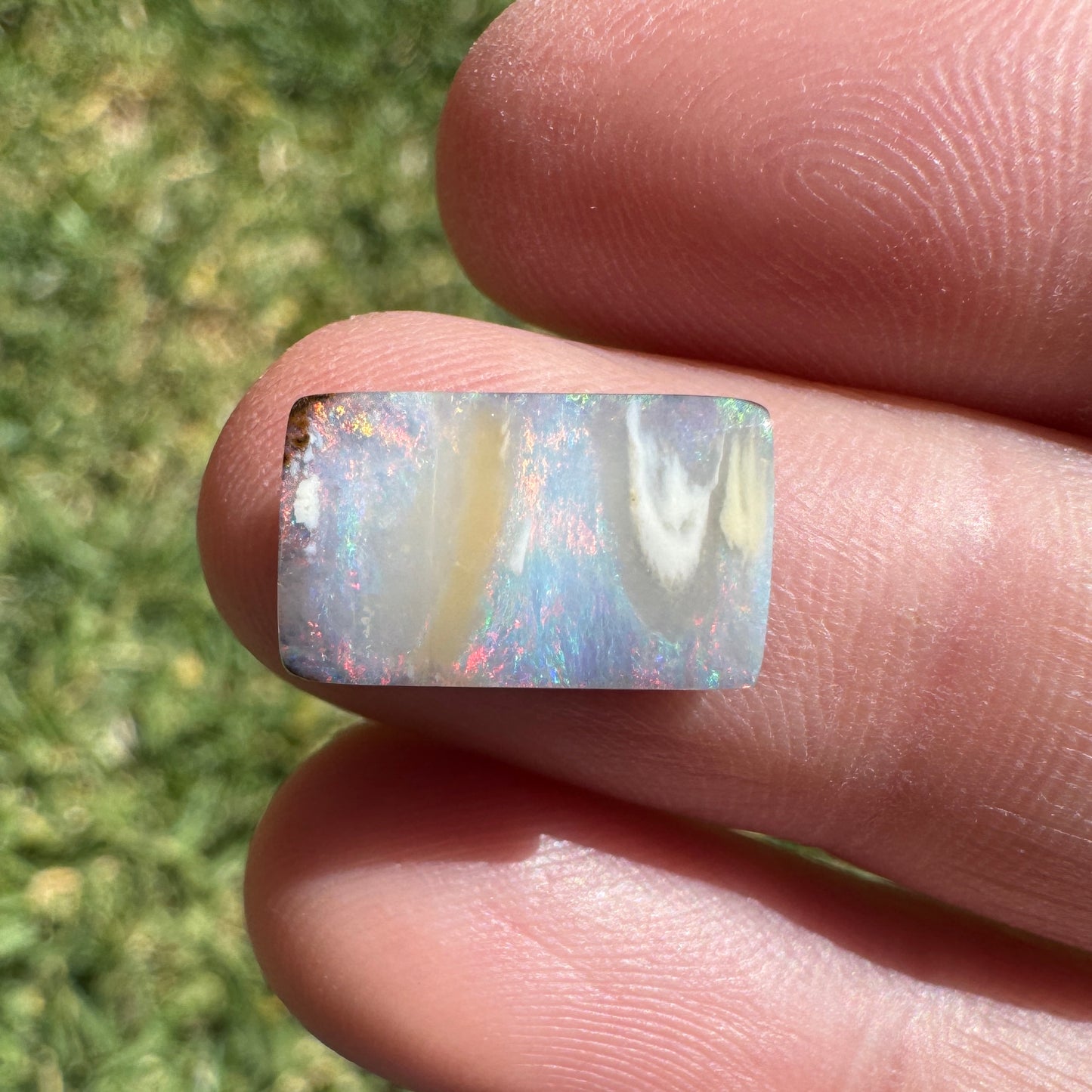 3.53 Ct swirly boulder opal