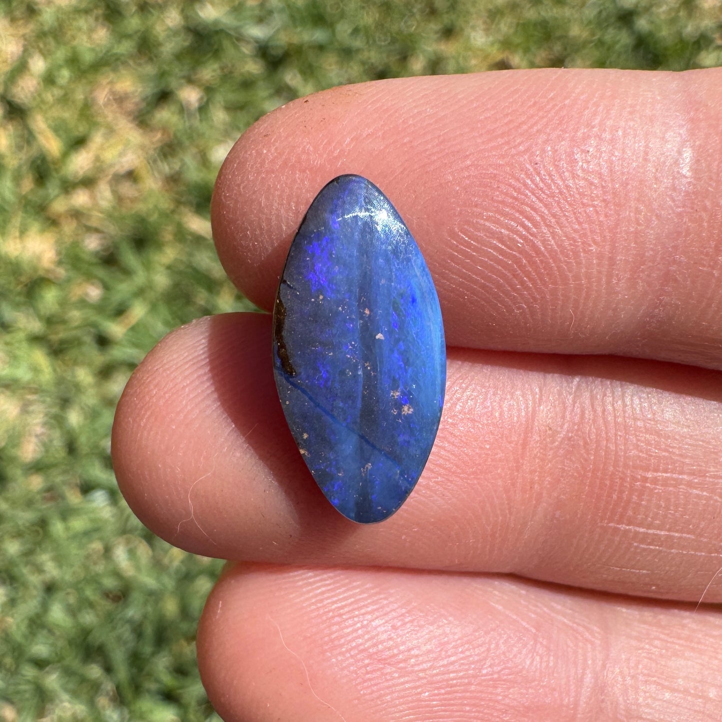 4.54 Ct purple boulder opal