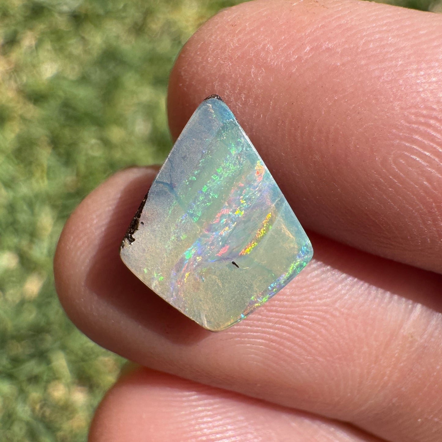 2.51 Ct small boulder opal
