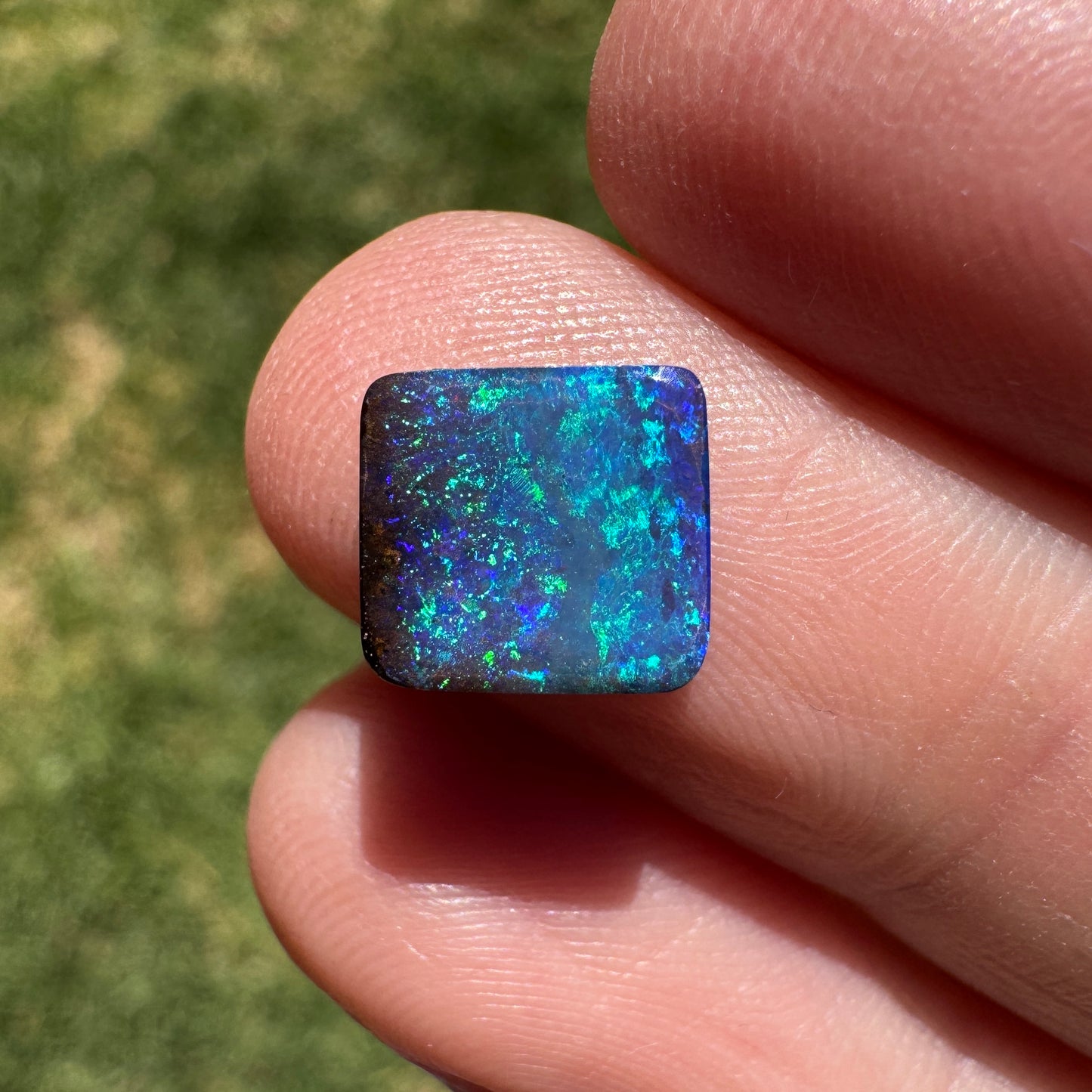 1.96 Ct green-blue black gem boulder opal
