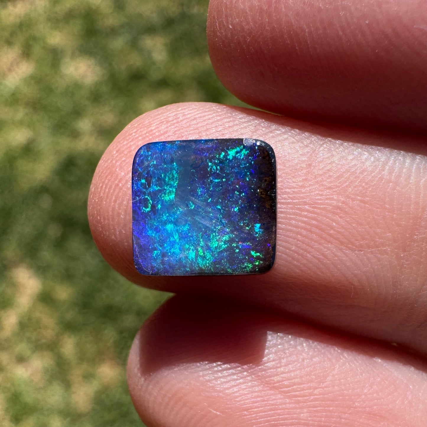 1.96 Ct green-blue black gem boulder opal