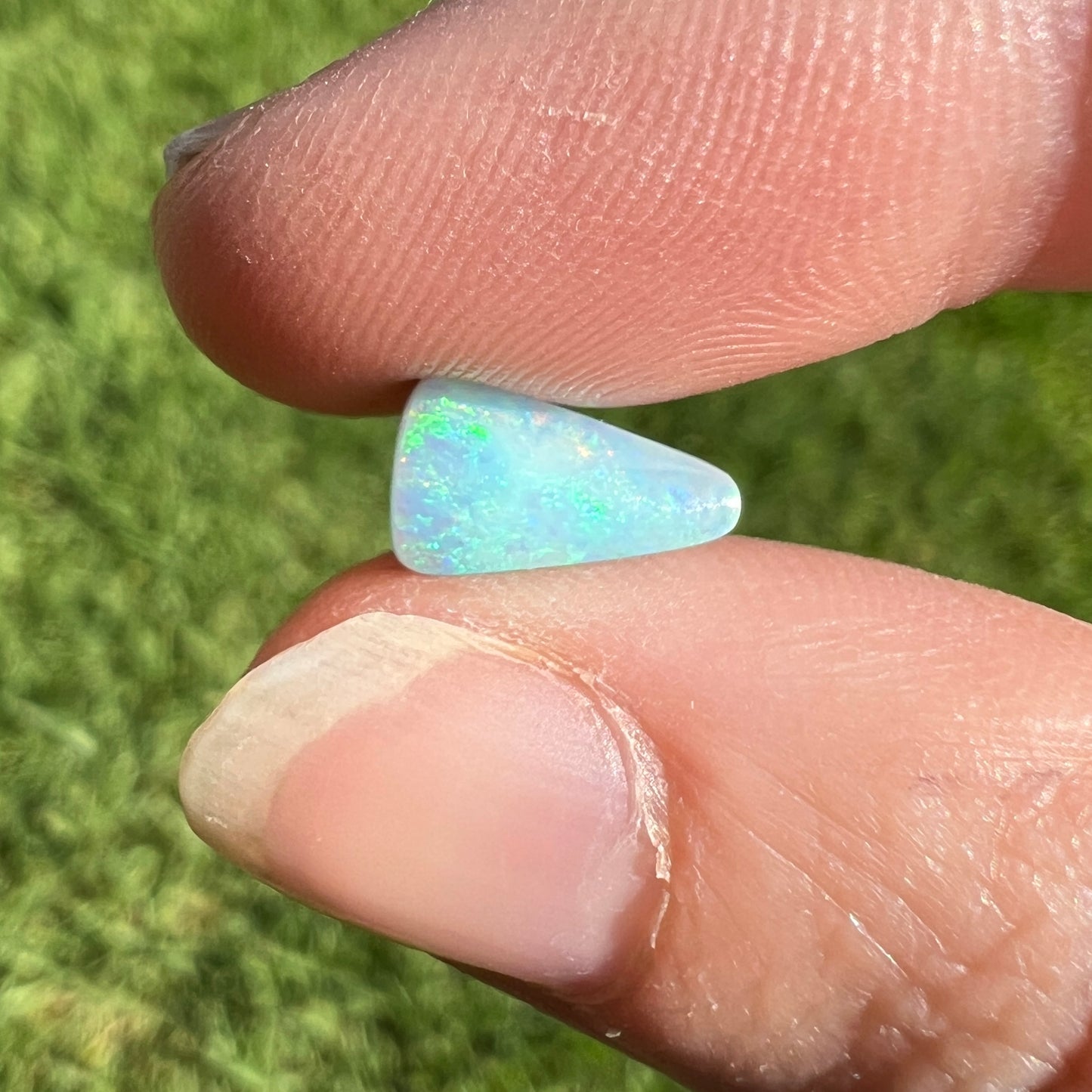 1.57 Ct small boulder opal