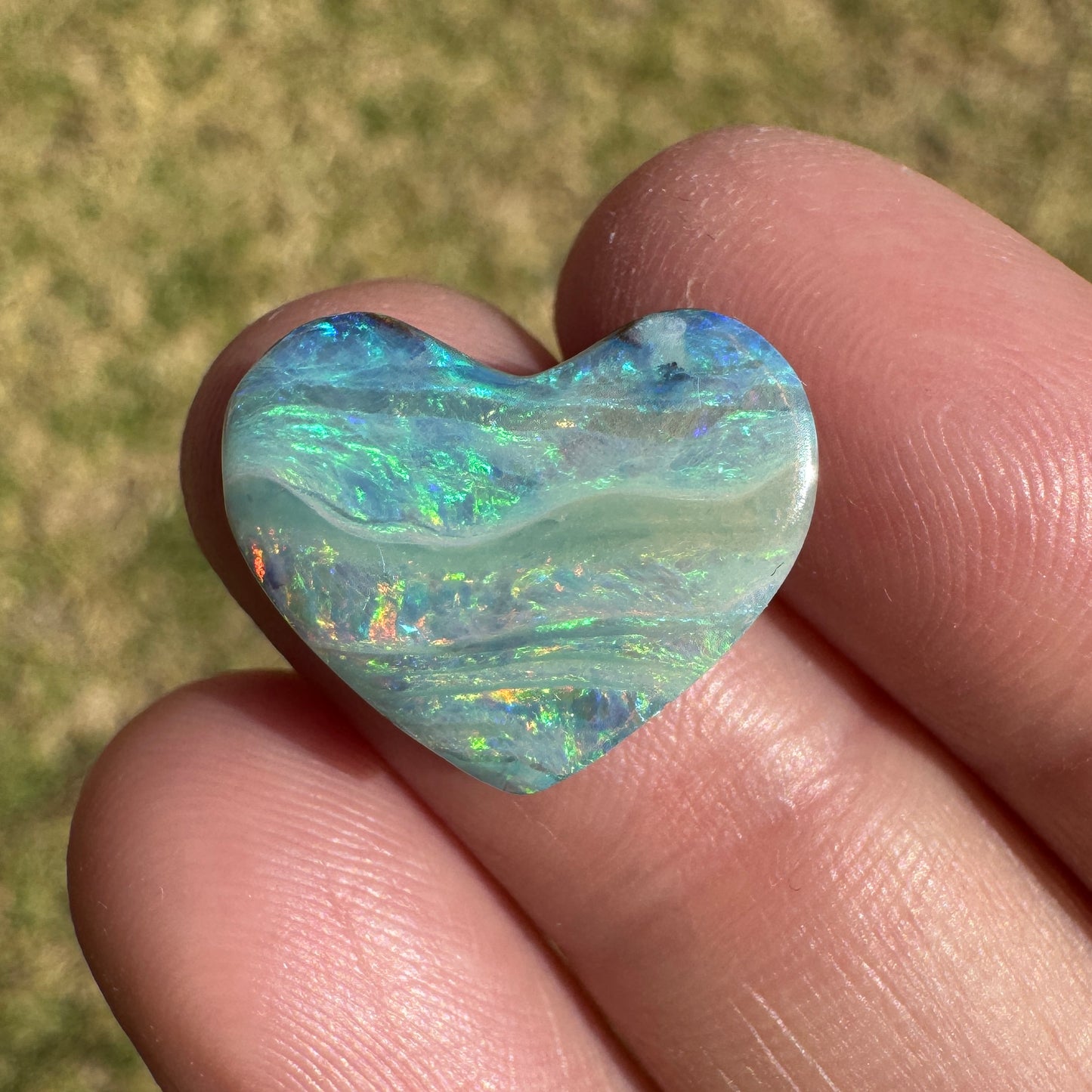 7.80 Ct wavy heart boulder opal