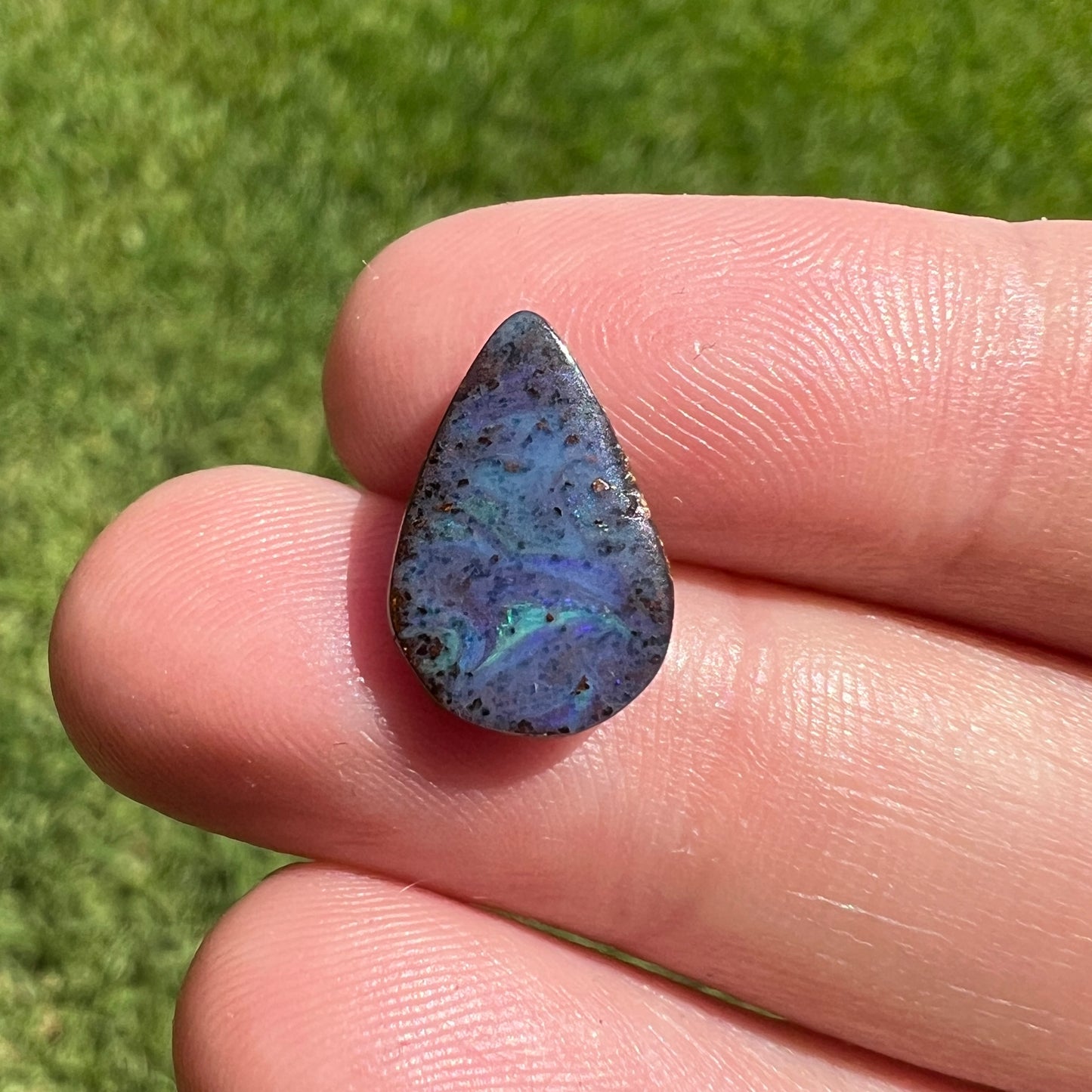 3.02 Ct small boulder opal