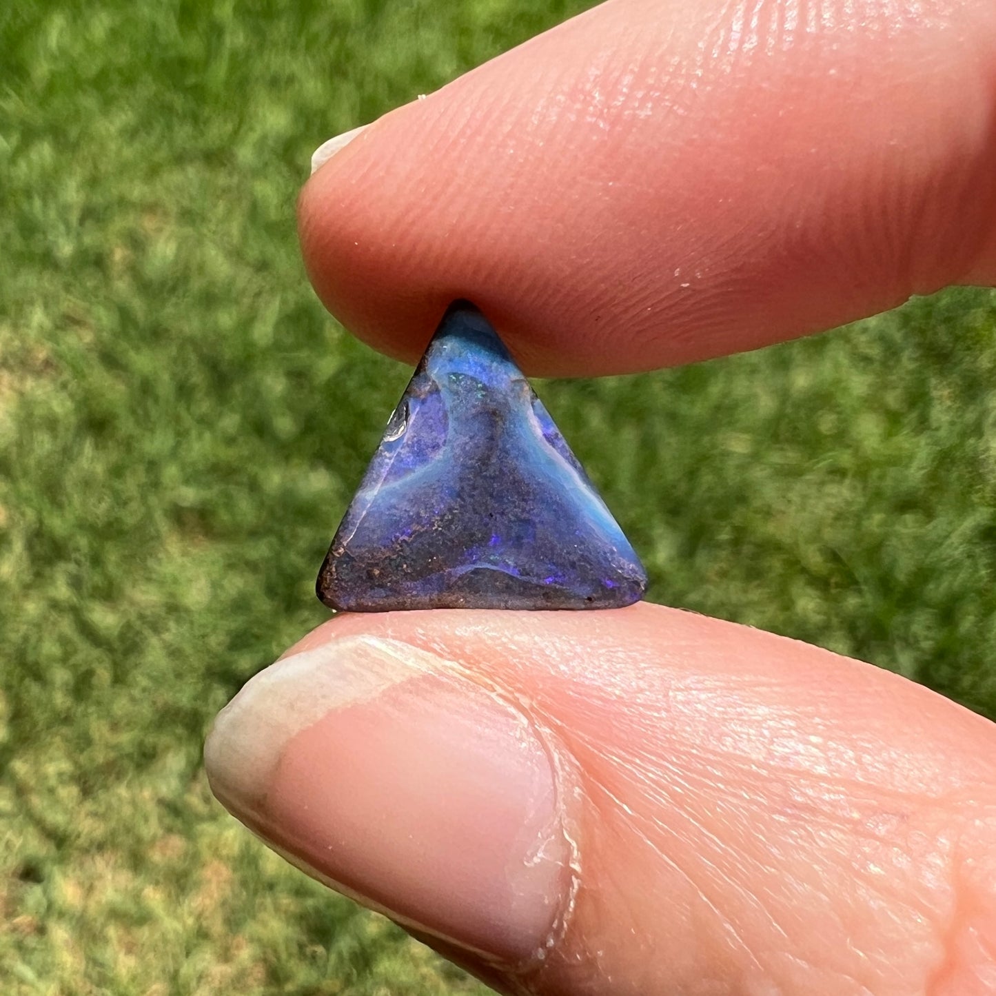 3.23 Ct small boulder opal