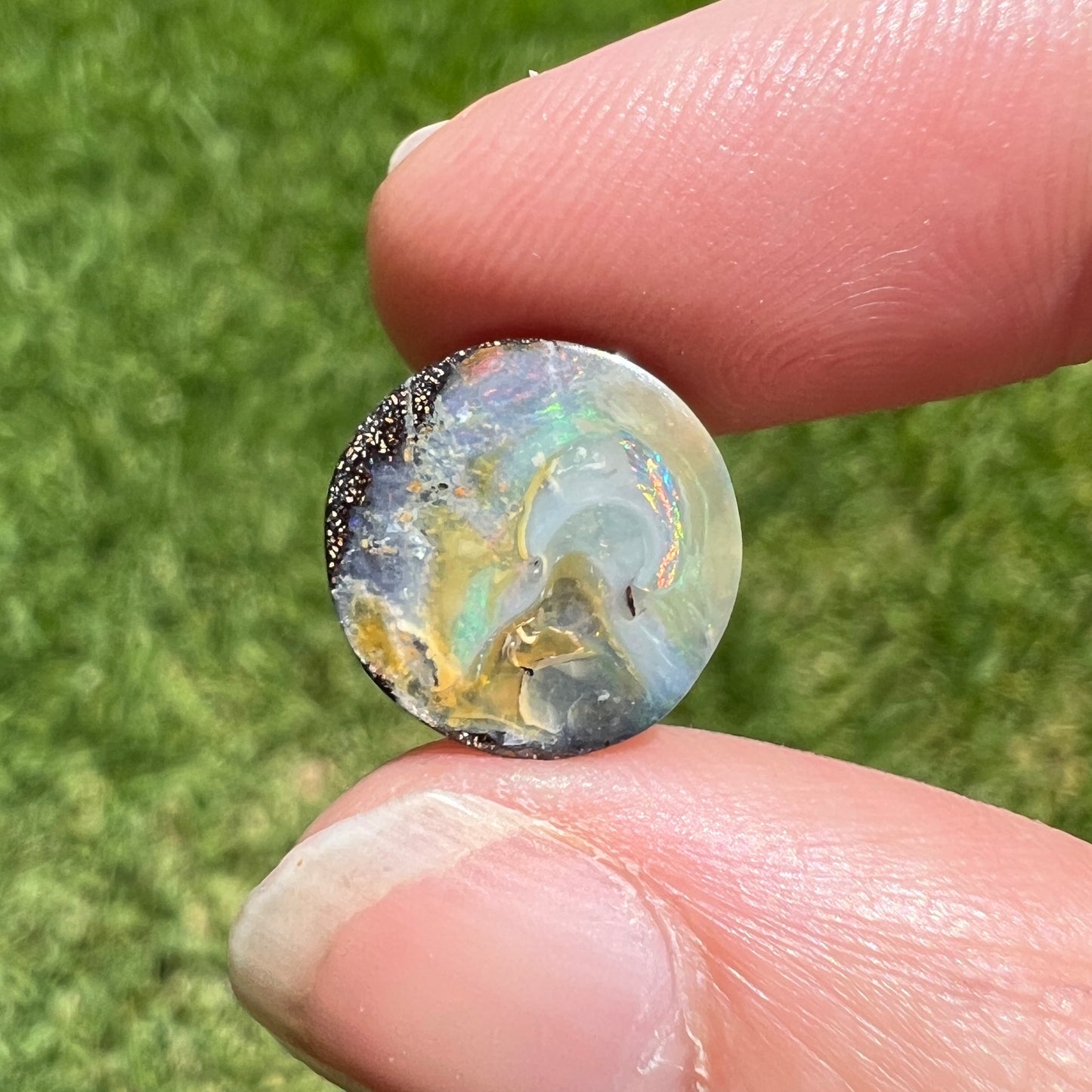 5.46 Ct small boulder opal