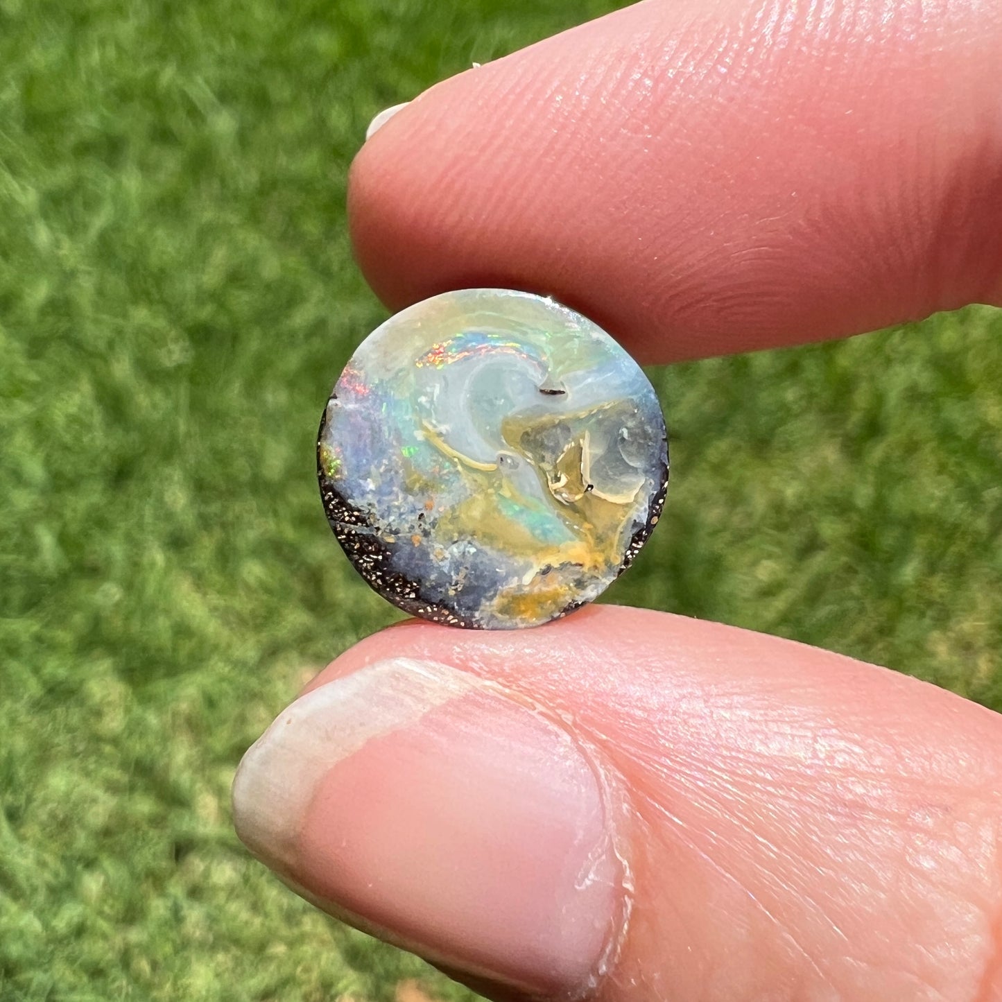 5.46 Ct small boulder opal