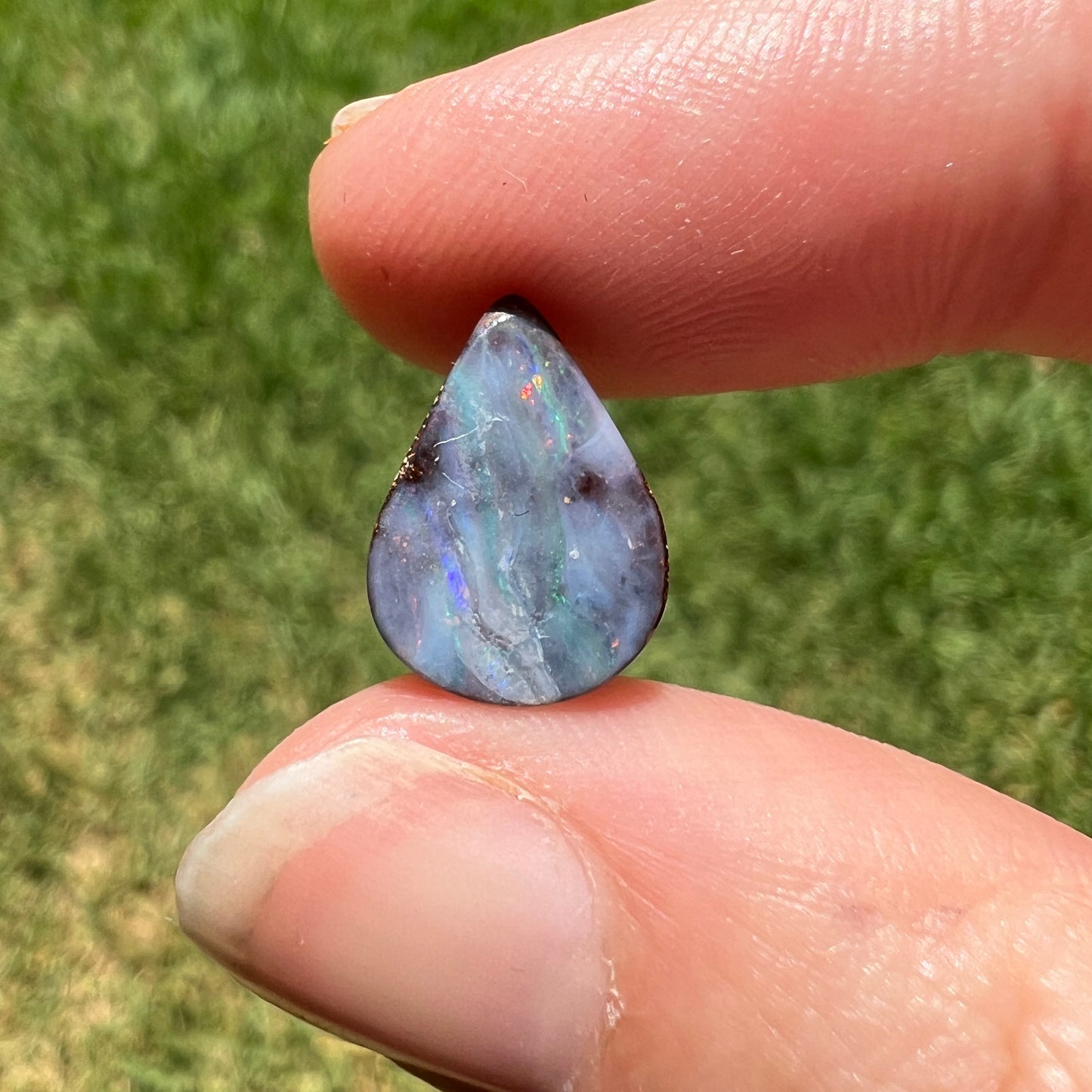 3.24 Ct small boulder opal