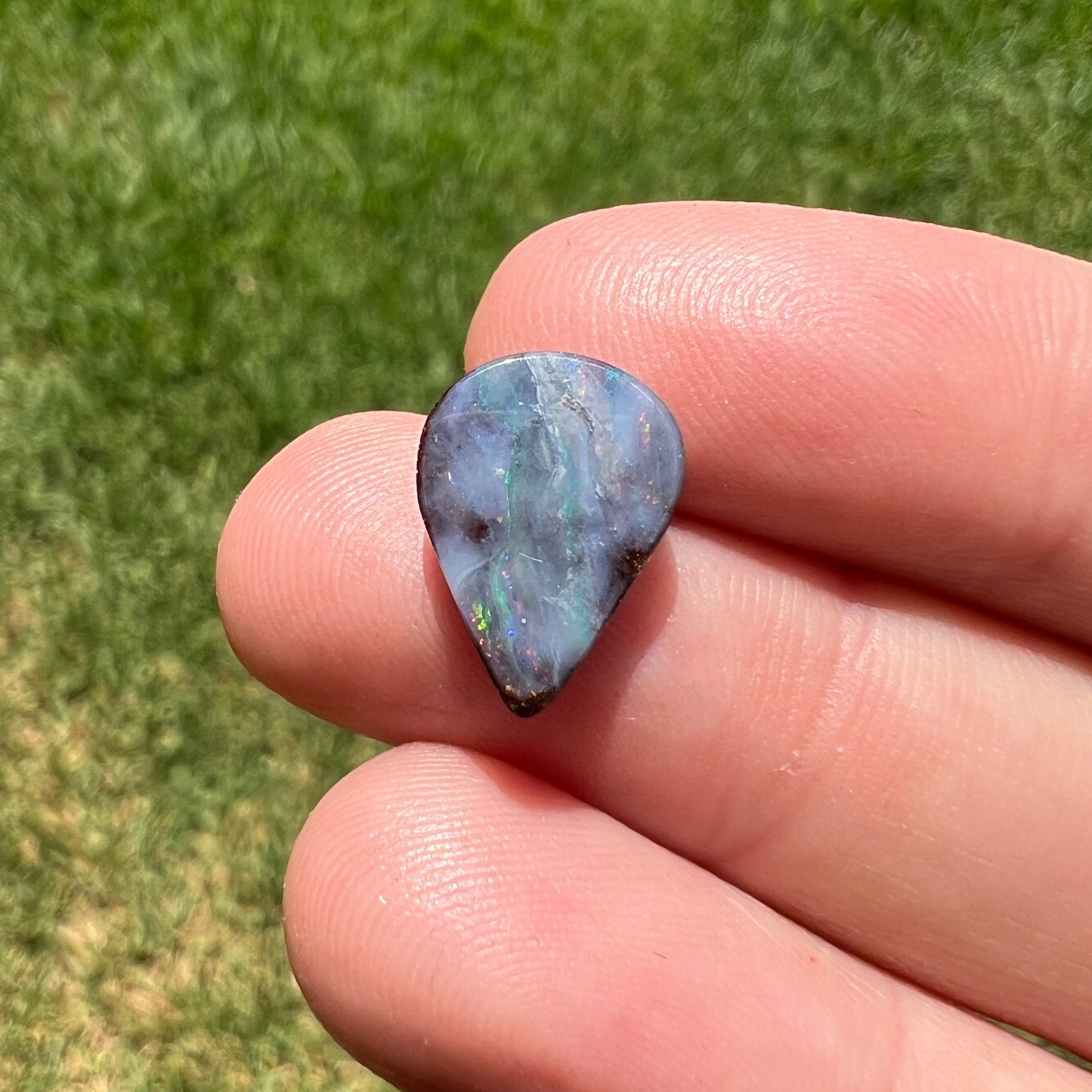 3.24 Ct small boulder opal