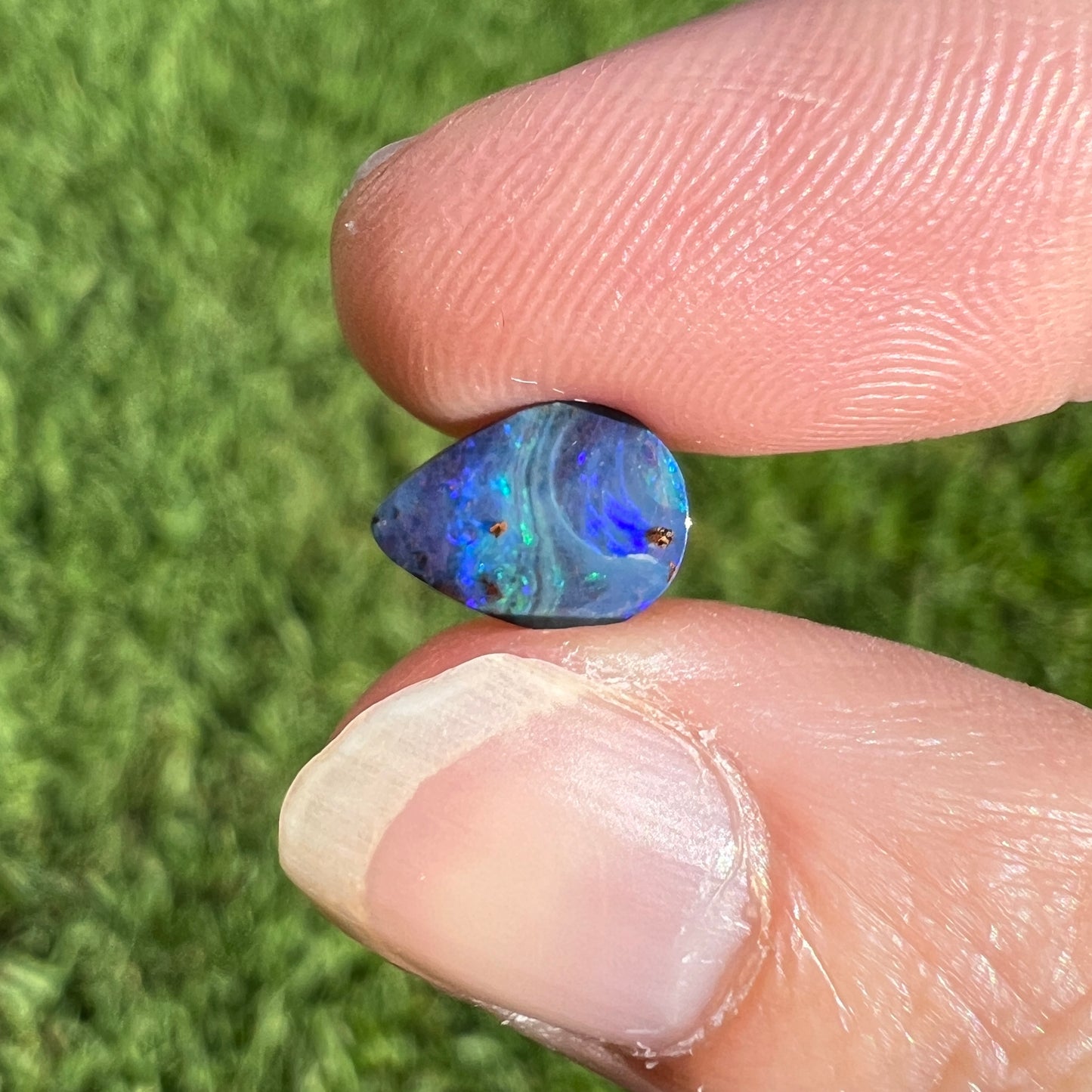 1.31 Ct green-blue boulder opal