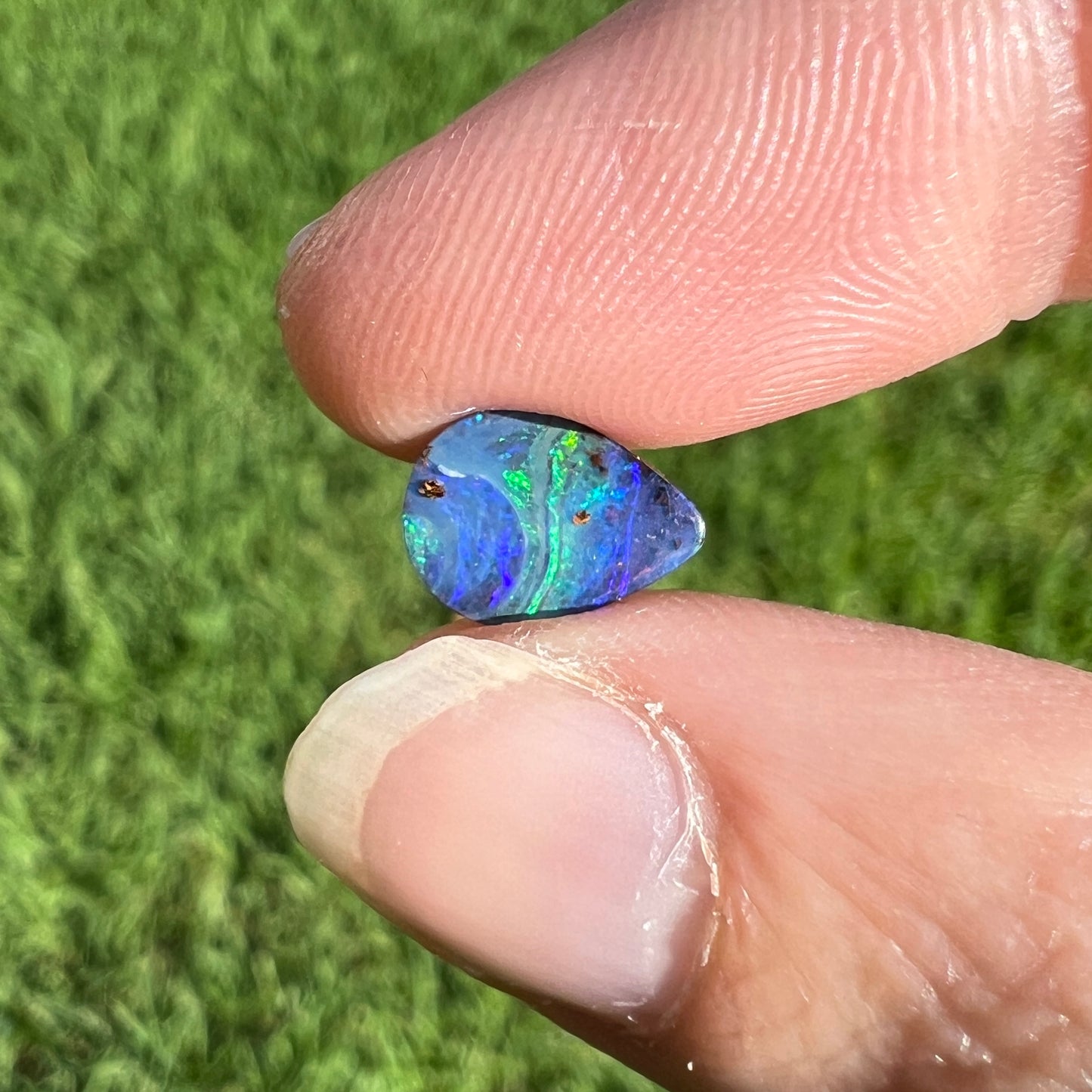 1.31 Ct green-blue boulder opal