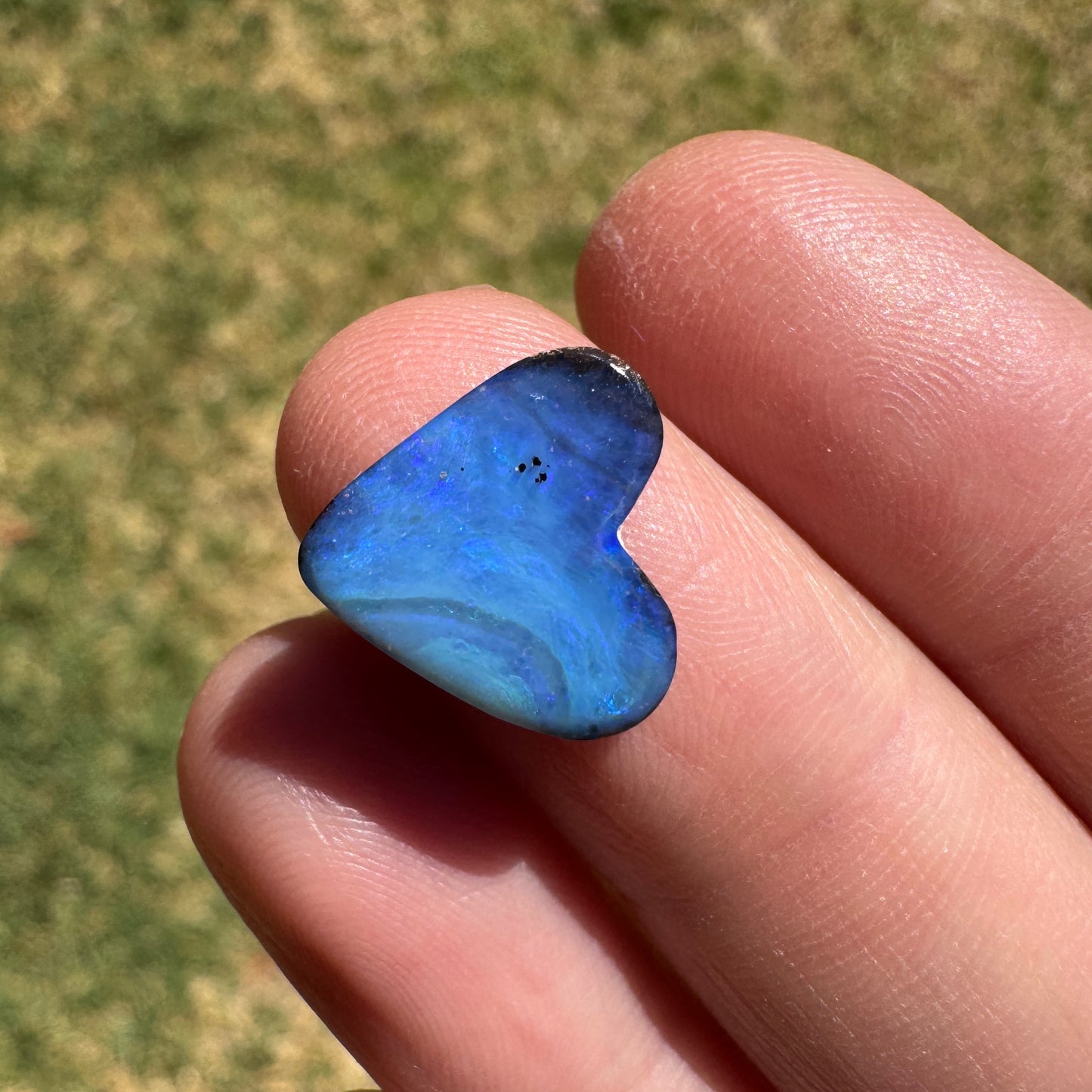 3.92 Ct blue heart boulder opal