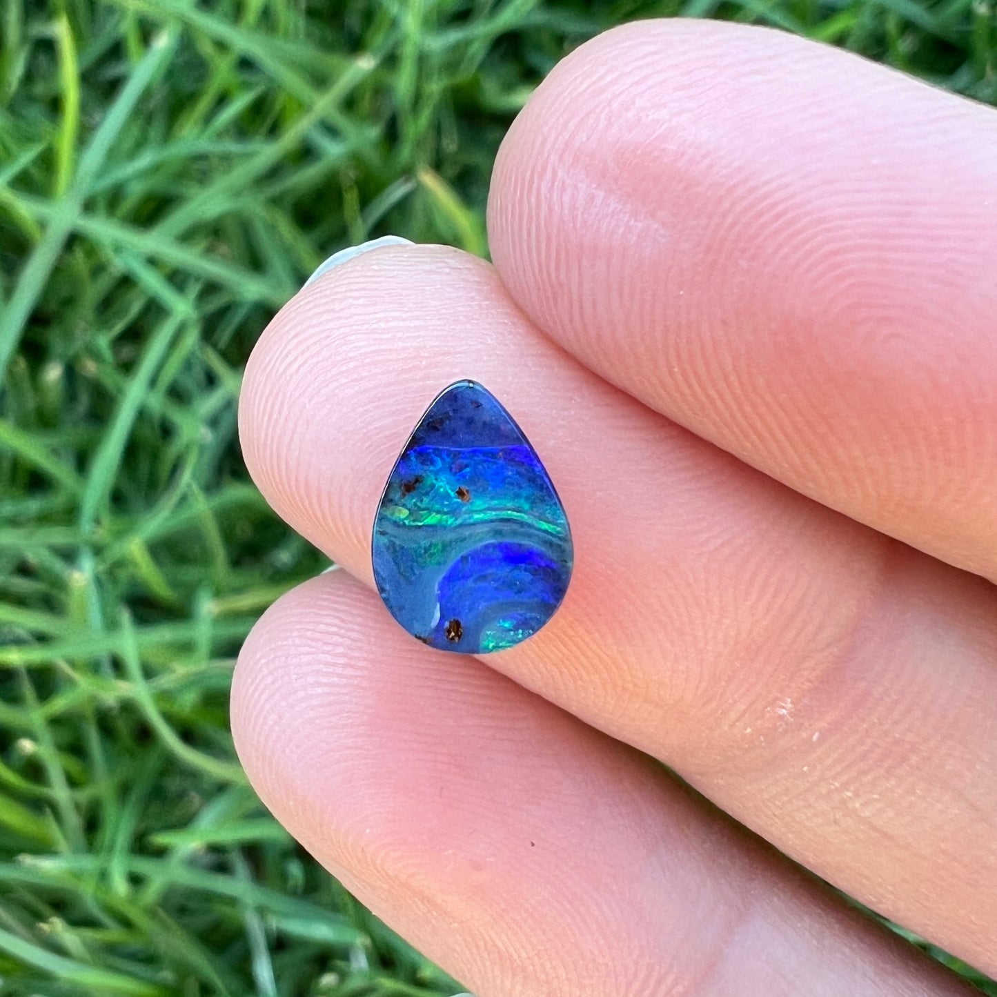 1.31 Ct green-blue boulder opal