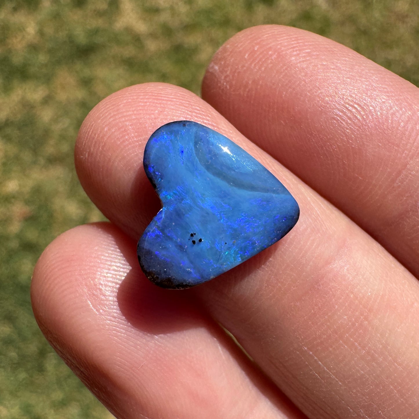 3.92 Ct blue heart boulder opal