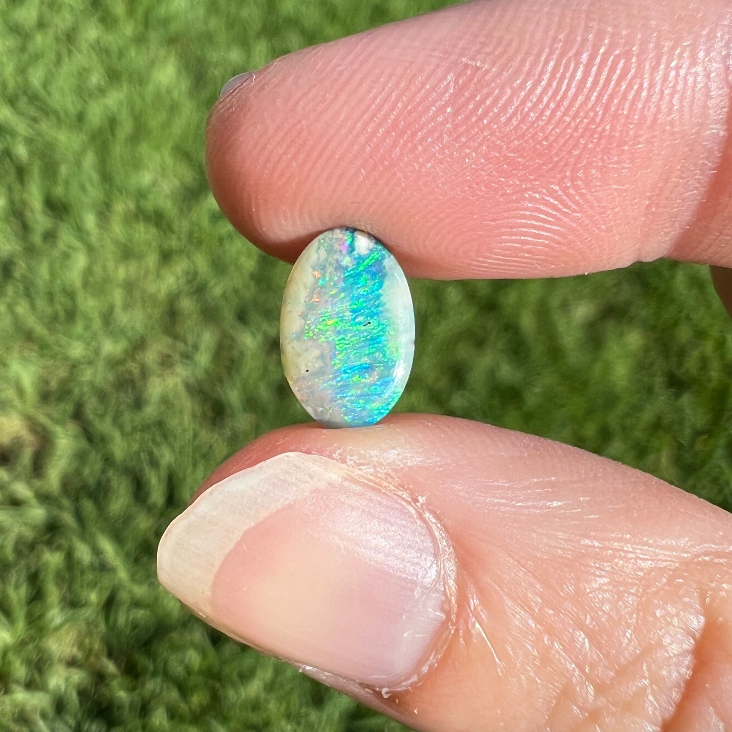 1.26 Ct extra small boulder opal