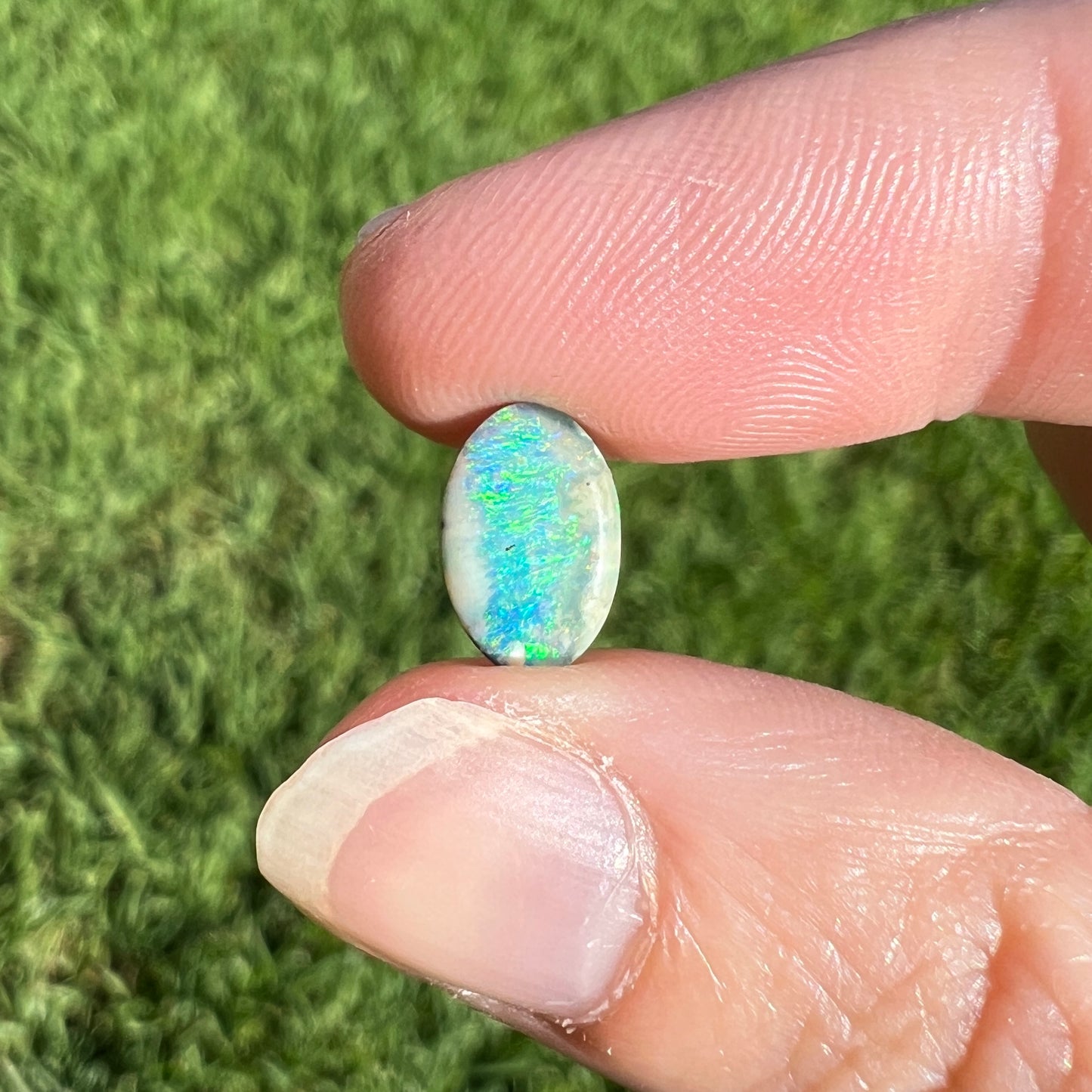 1.26 Ct extra small boulder opal