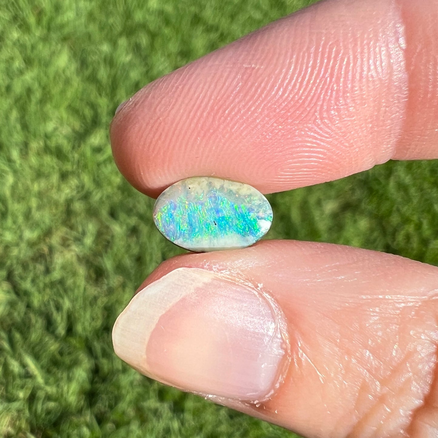 1.26 Ct extra small boulder opal