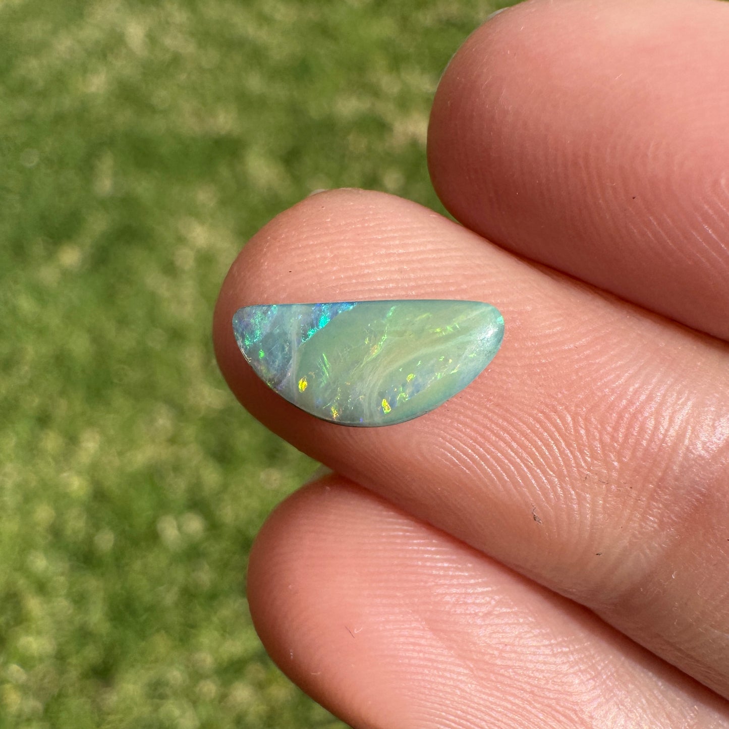 1.15 Ct small boulder opal