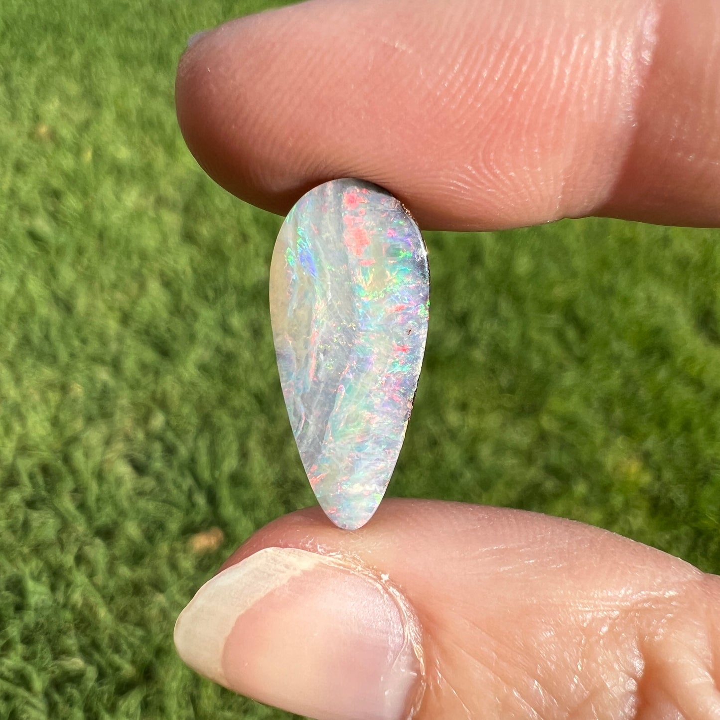 4.32 Ct rainbow boulder opal