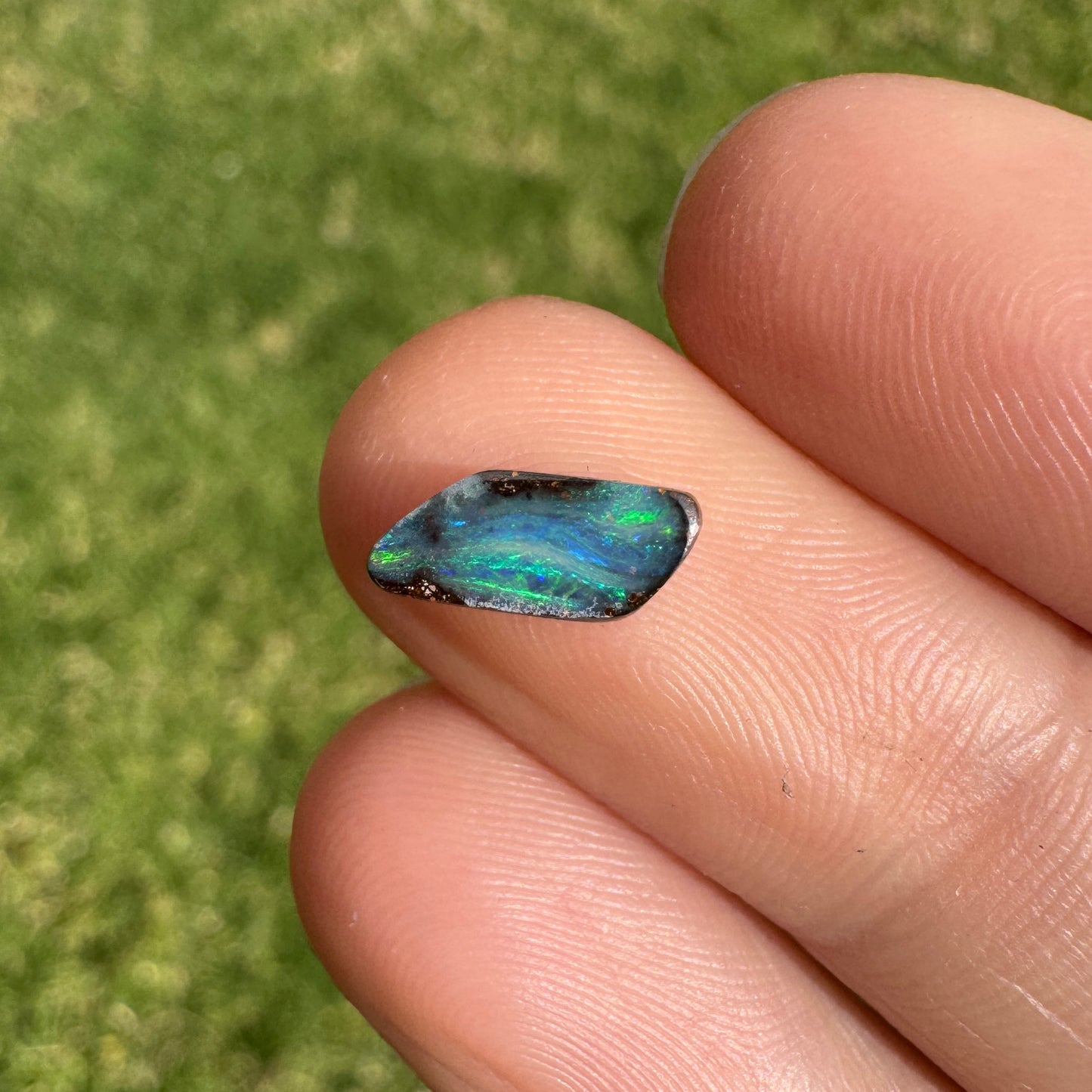 1.03 Ct small boulder opal
