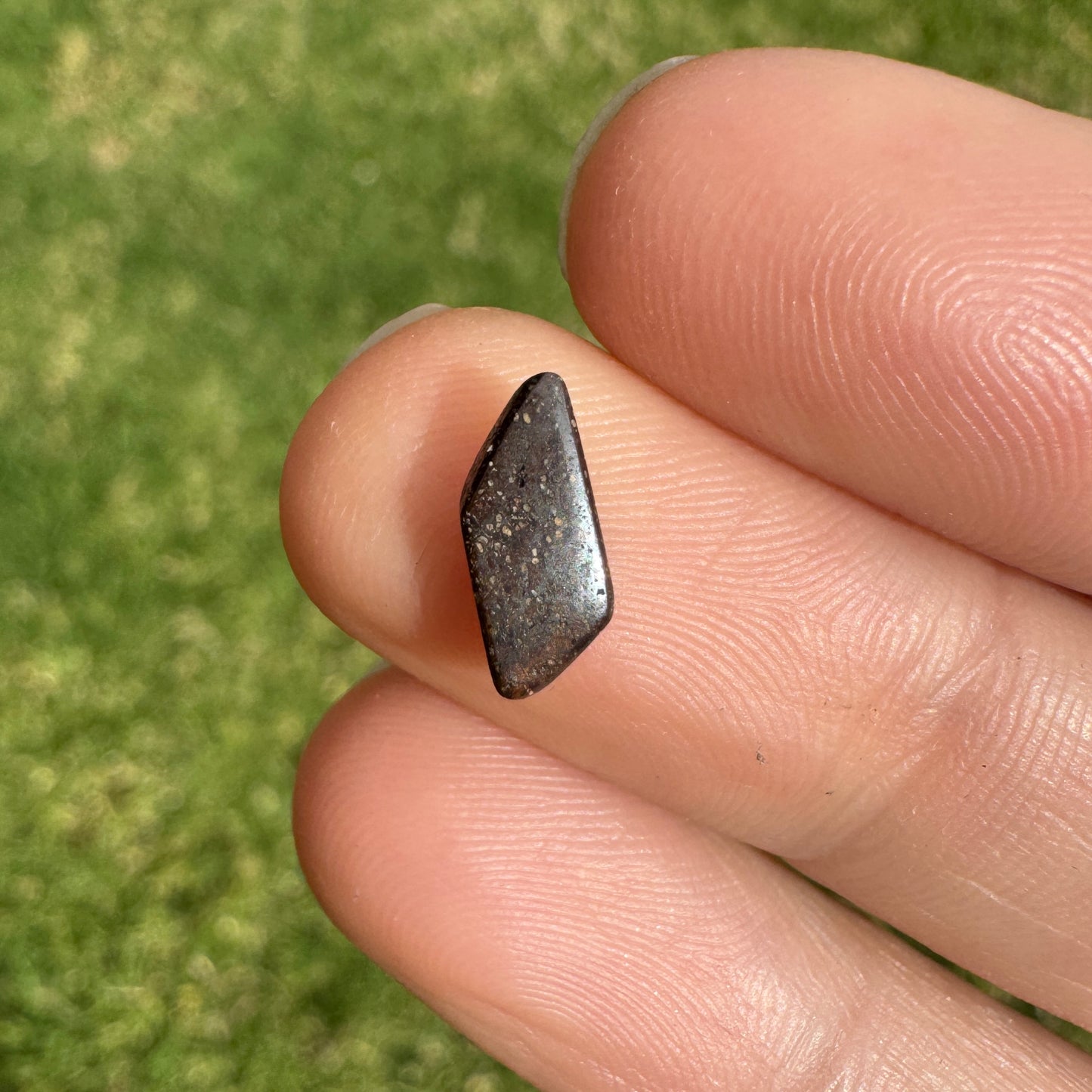 1.03 Ct small boulder opal