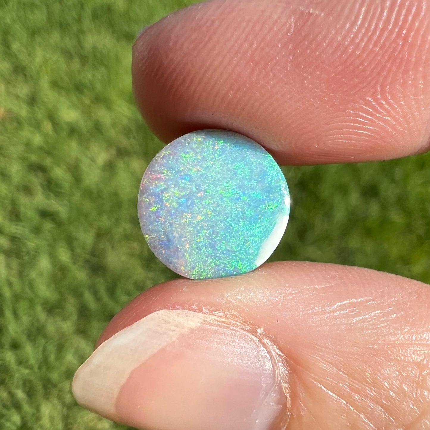 3.38 Ct circle boulder opal