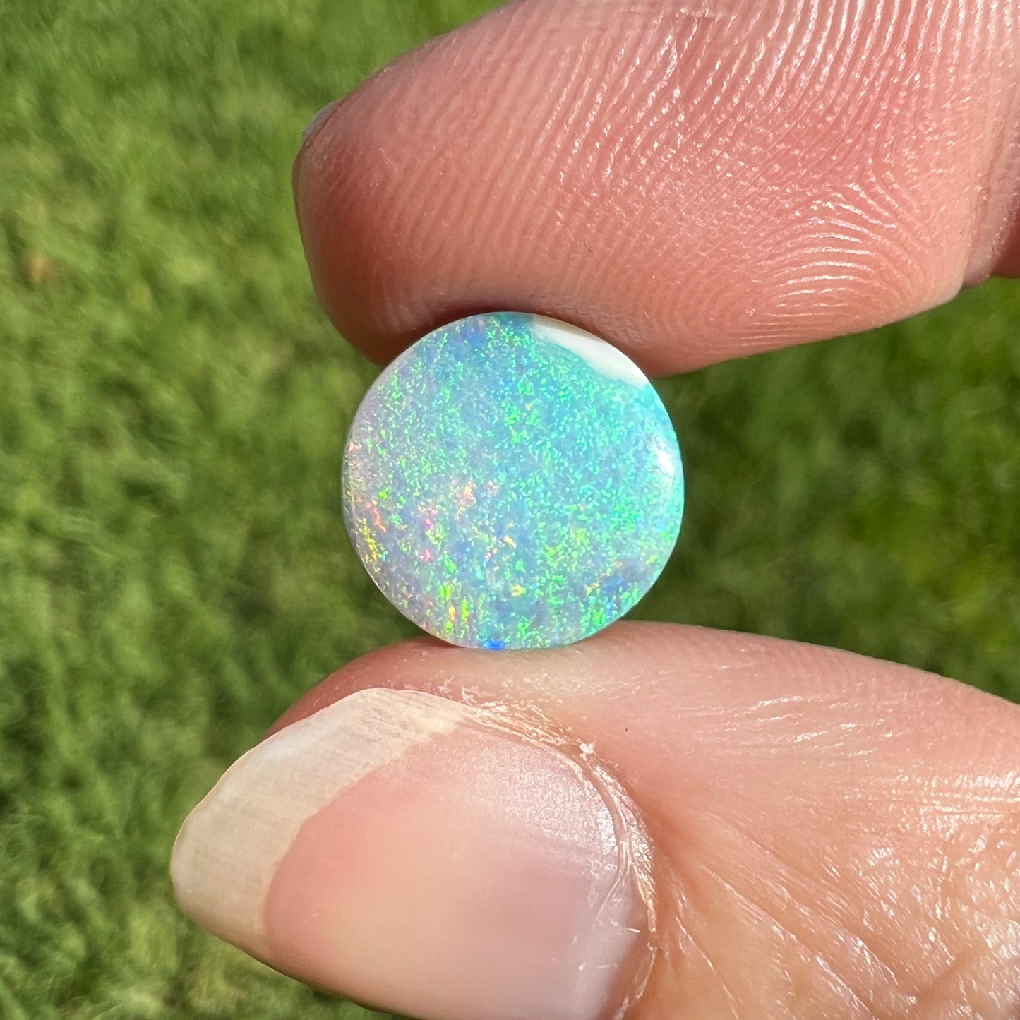 3.38 Ct circle boulder opal