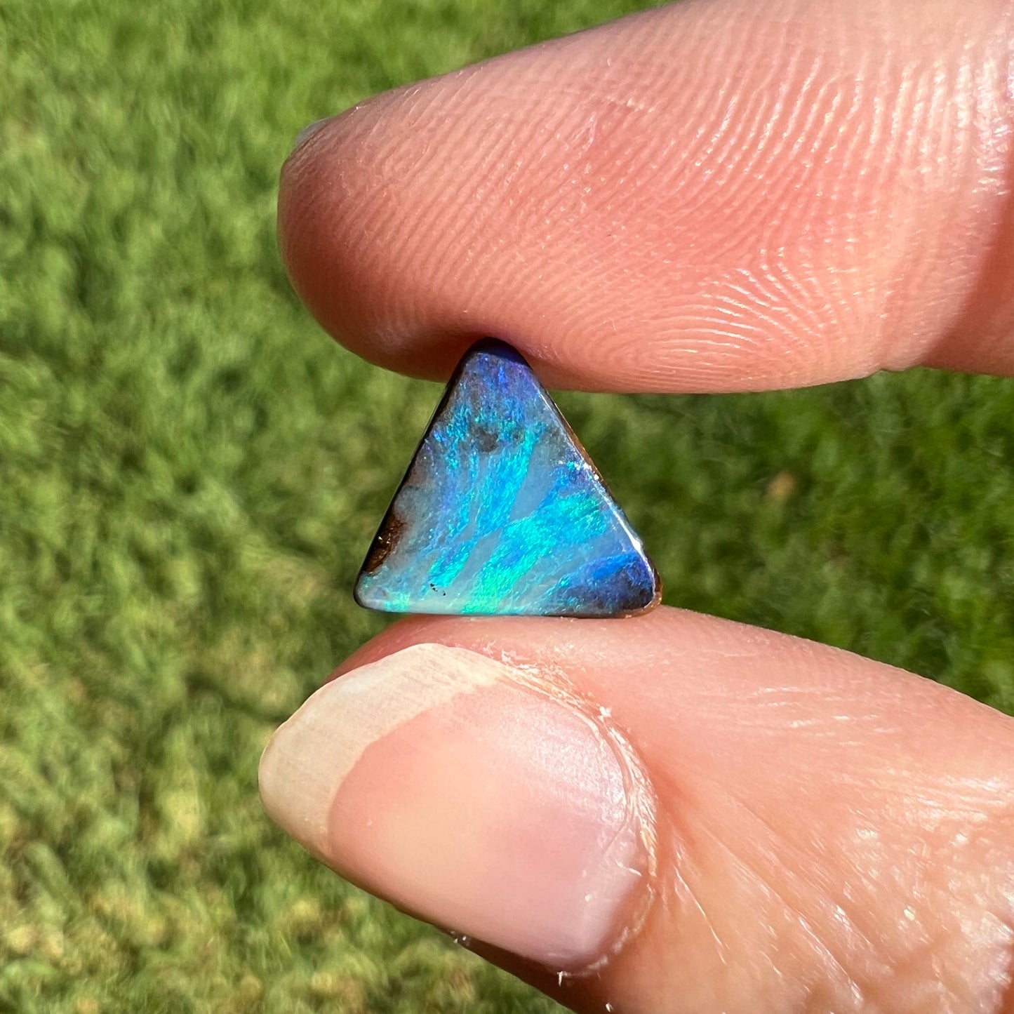 2.76 Ct triangle boulder opal