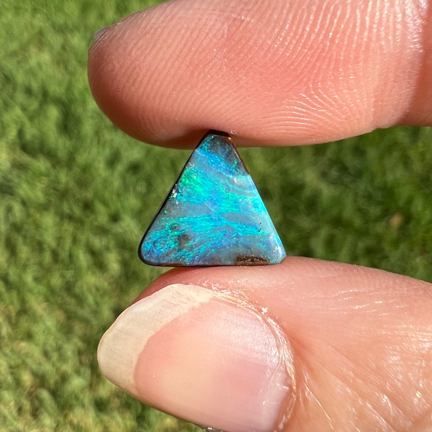 2.76 Ct triangle boulder opal