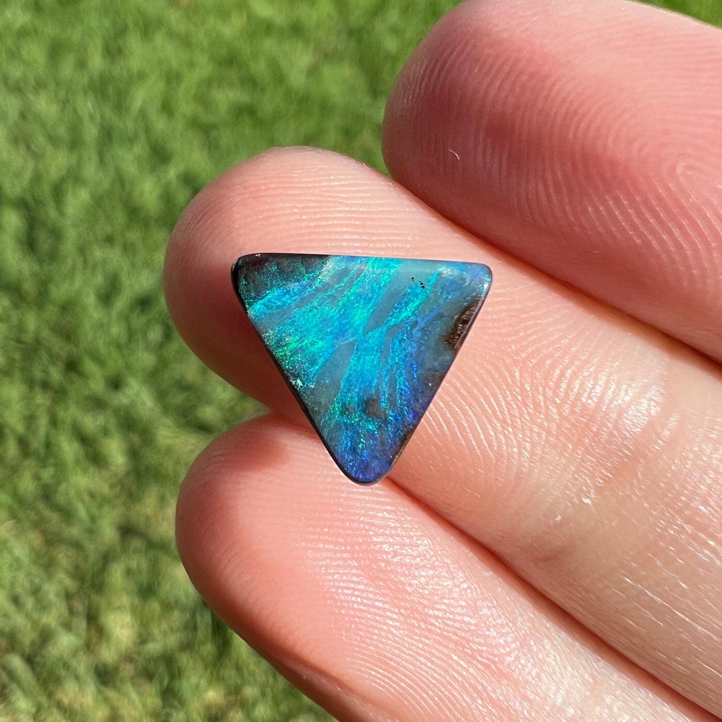 2.76 Ct triangle boulder opal